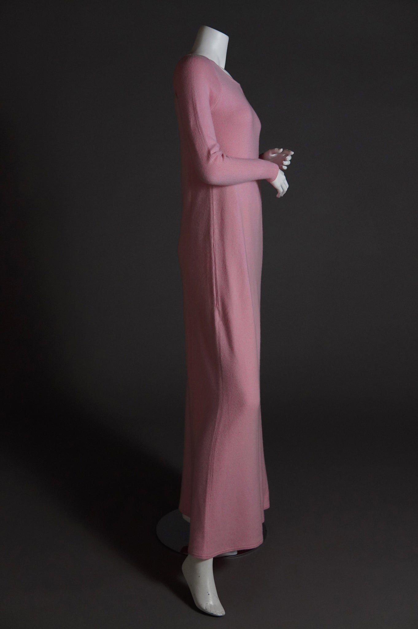 S/S 1973 Halston runway cashmere full-length dress in baby pink - S