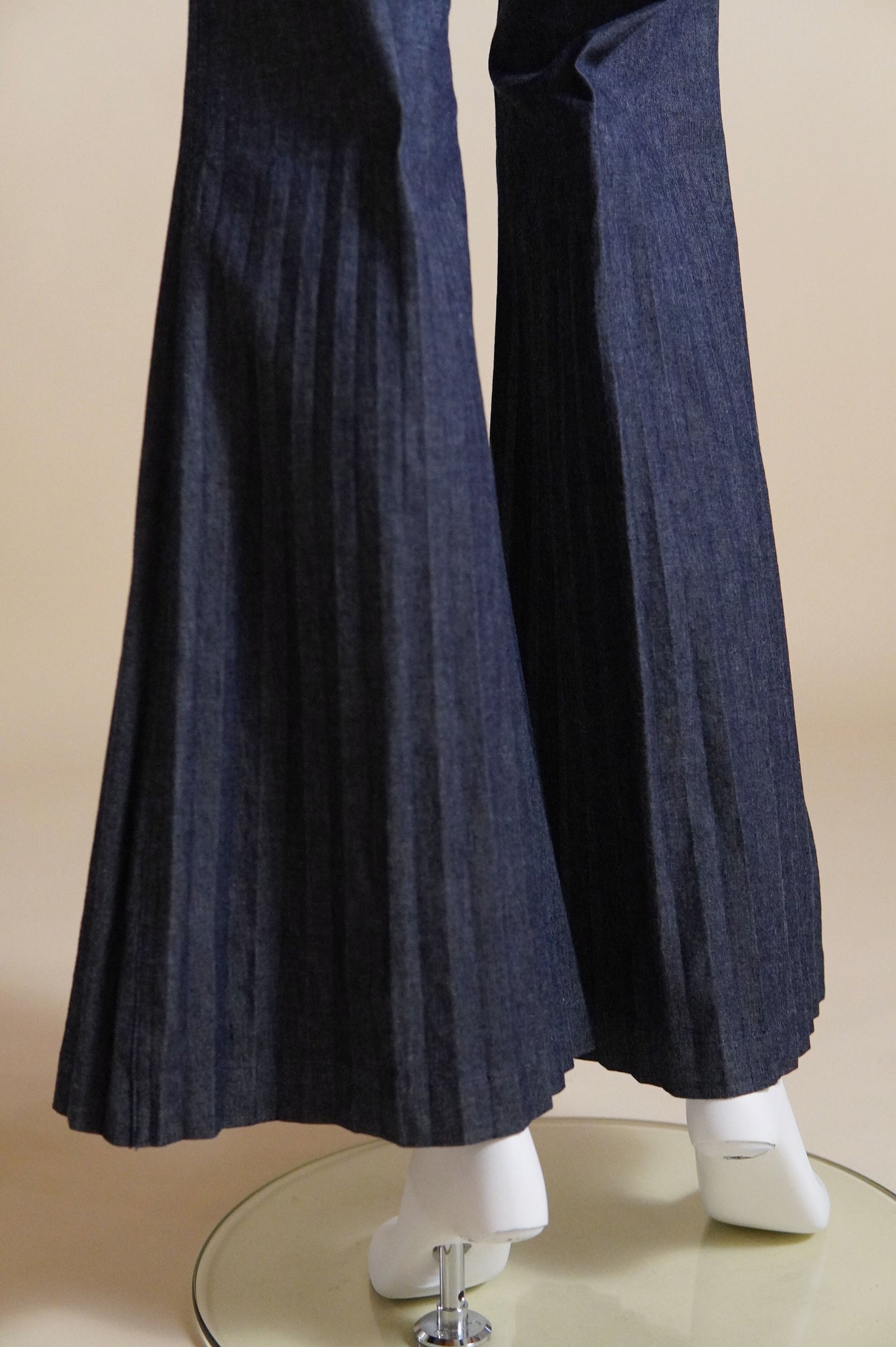 Fendi by Karl Lagerfeld jeans with accordion pleated exaggerated flare - XS/S