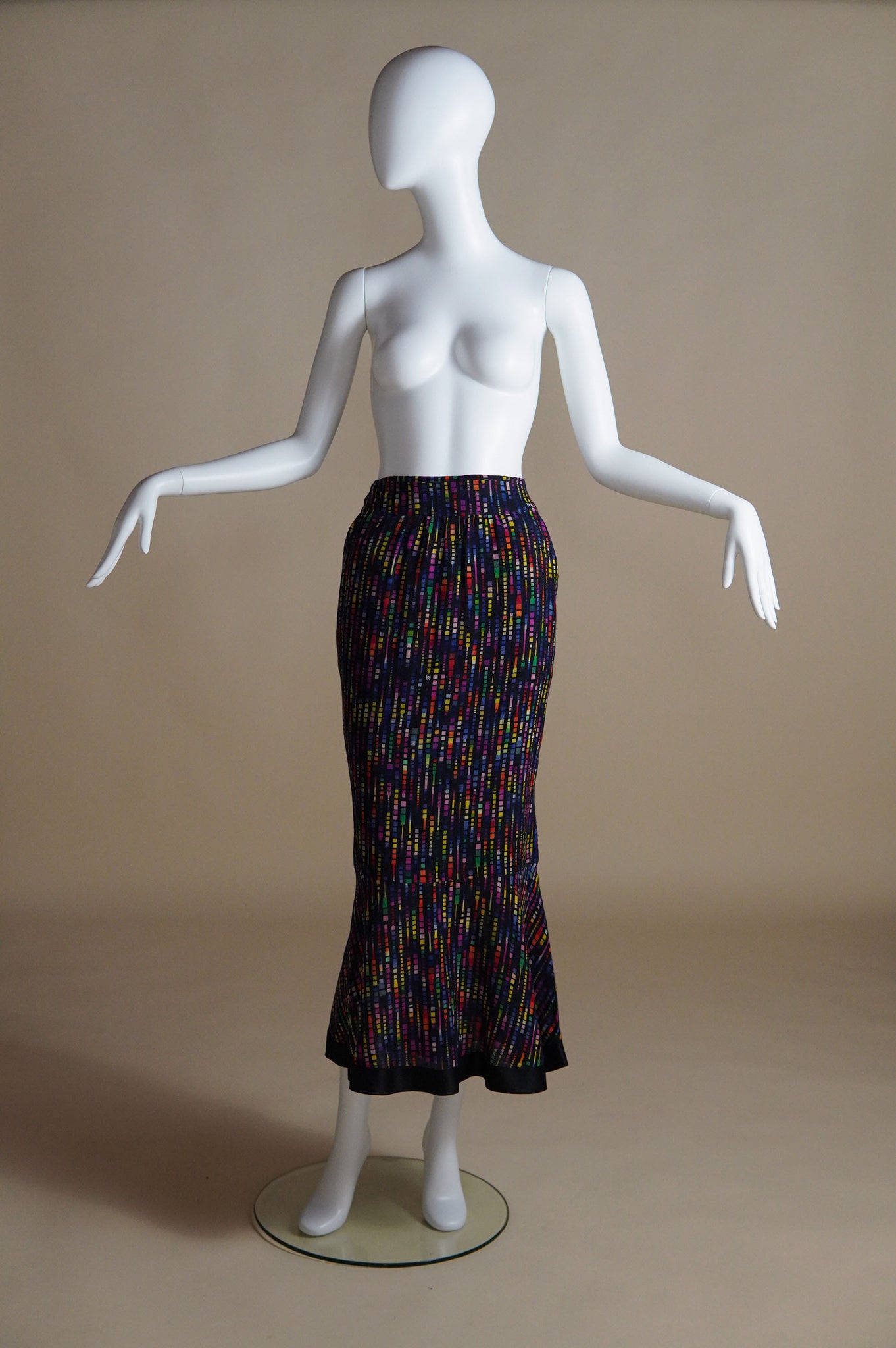 F/W 2001 Chanel by Karl Lagerfeld fluted mermaid wool skirt with multi-colour pattern - S/M