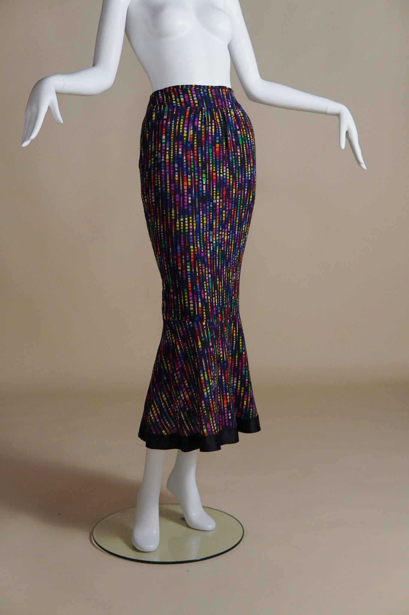 F/W 2001 Chanel by Karl Lagerfeld fluted mermaid wool skirt with multi-colour pattern - S/M