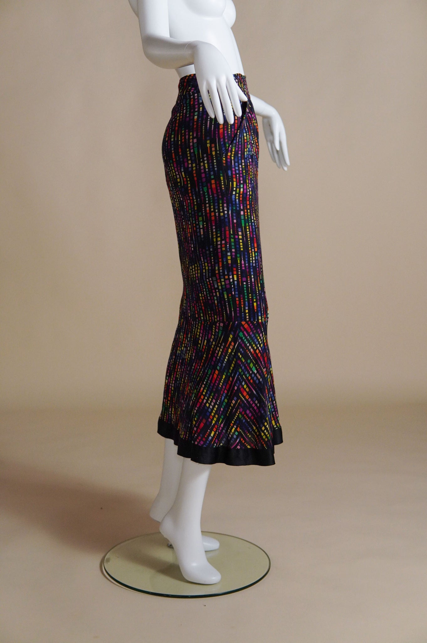 F/W 2001 Chanel by Karl Lagerfeld fluted mermaid wool skirt with multi-colour pattern - S/M