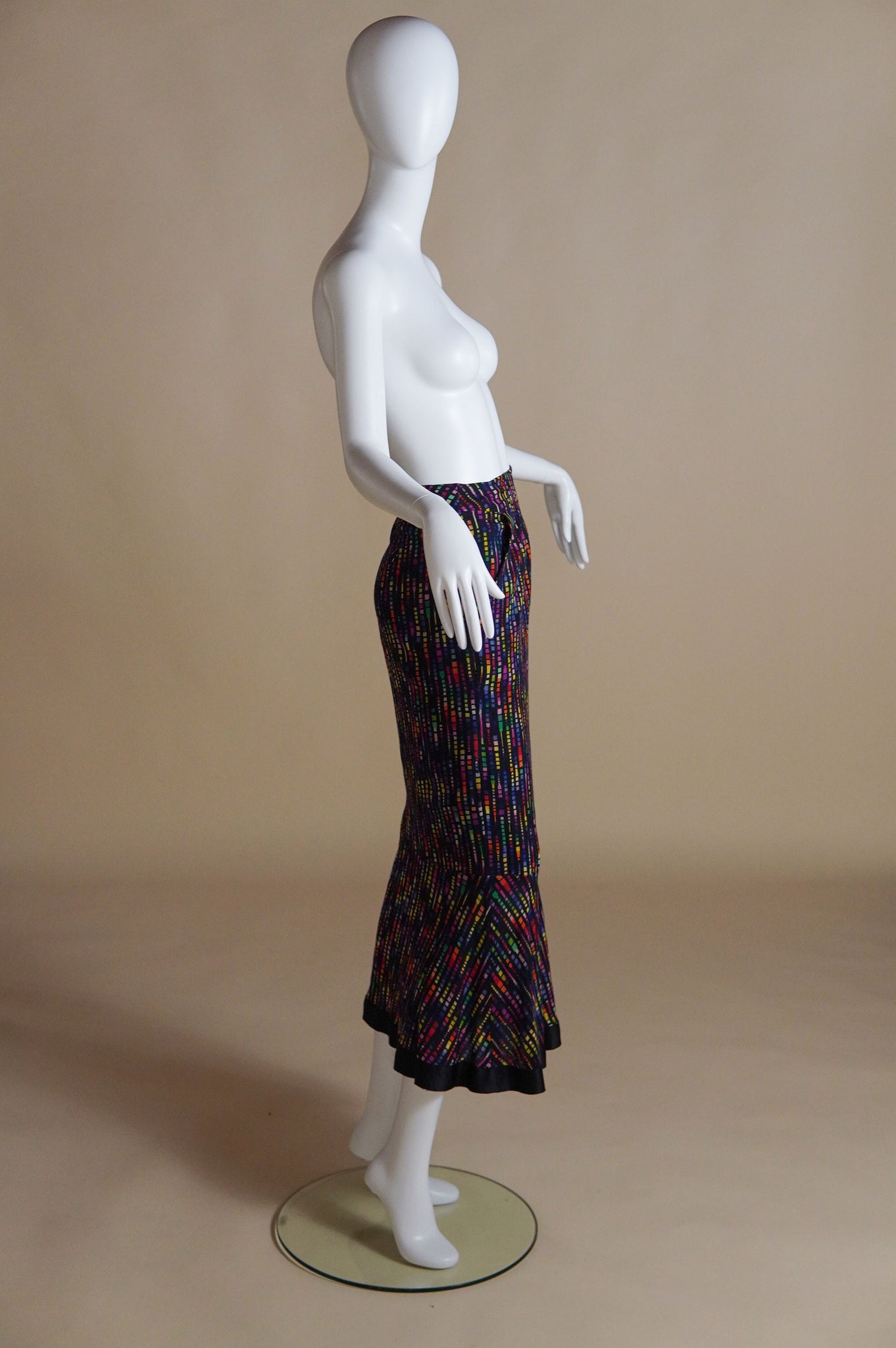 F/W 2001 Chanel by Karl Lagerfeld fluted mermaid wool skirt with multi-colour pattern - S/M