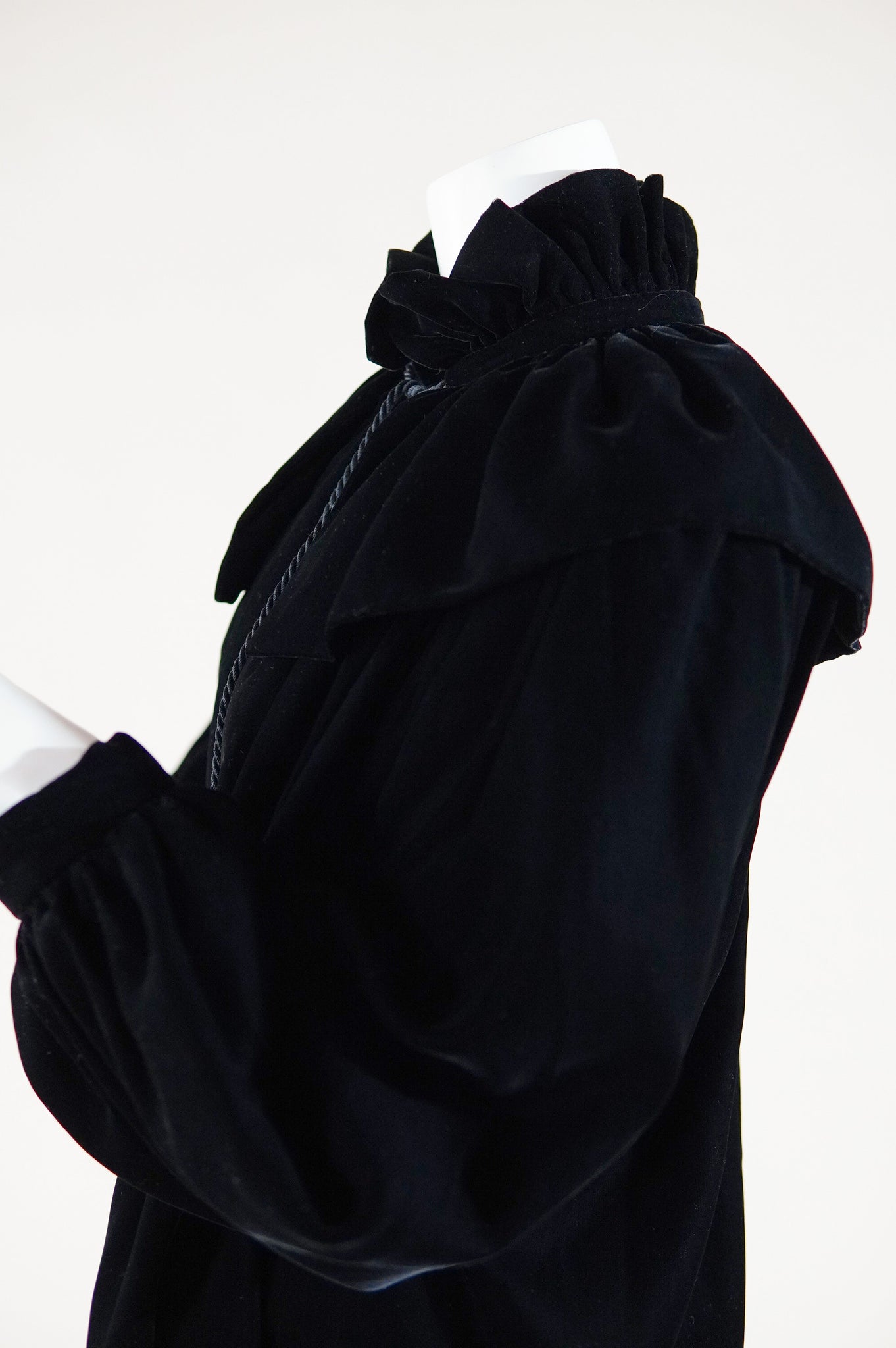 RESERVED S/S 1977 documented Yves Saint Laurent Rive Gauche velvet jacket - XS/S