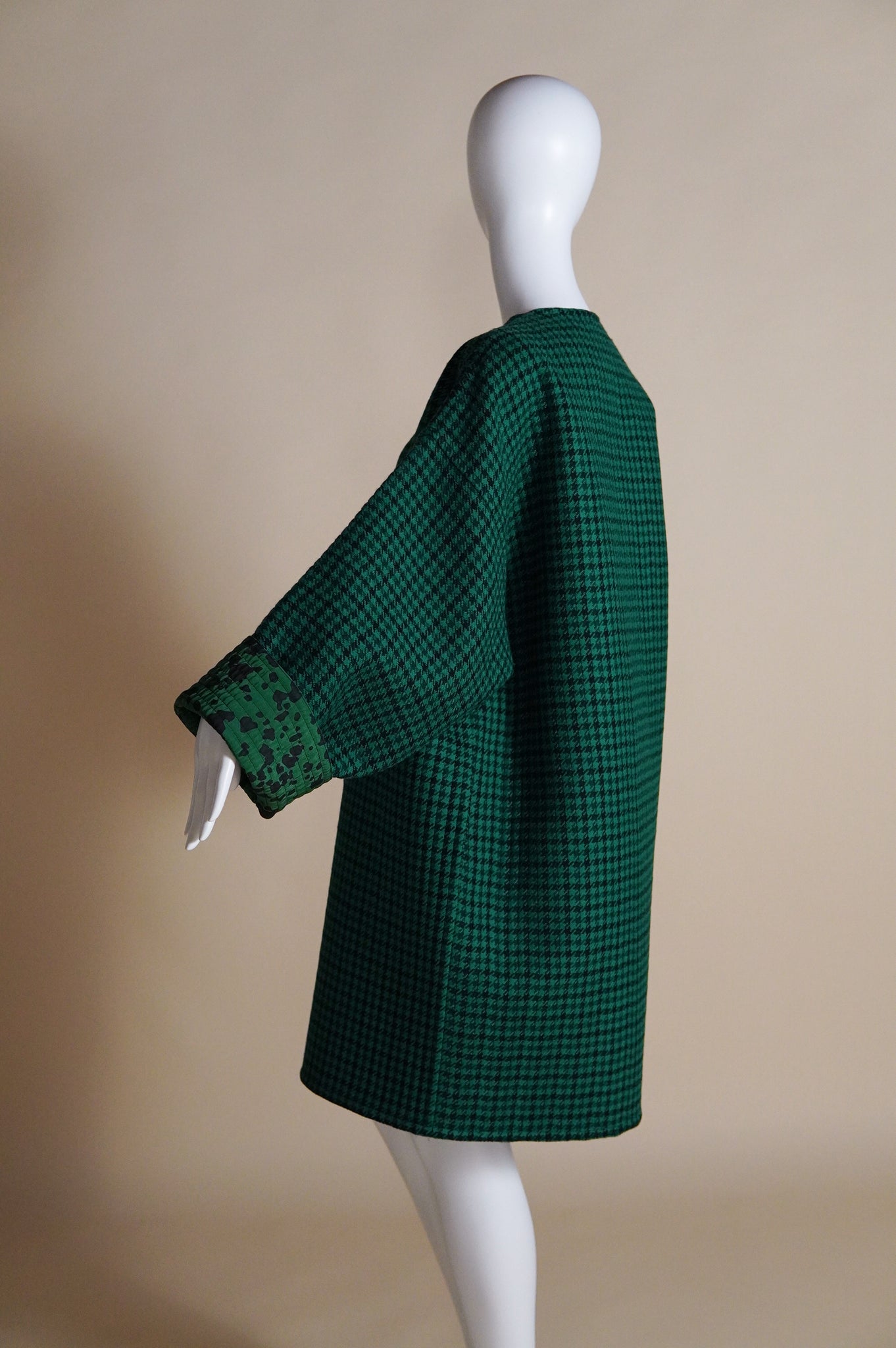 F/W 1993 Geoffrey Beene museum held green and black houndstooth coat with dalmatian lining - O/S