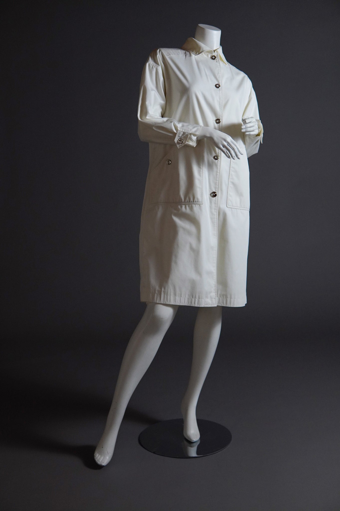 vintage Courrèges retro-futurist white coat with silver accents - S/M