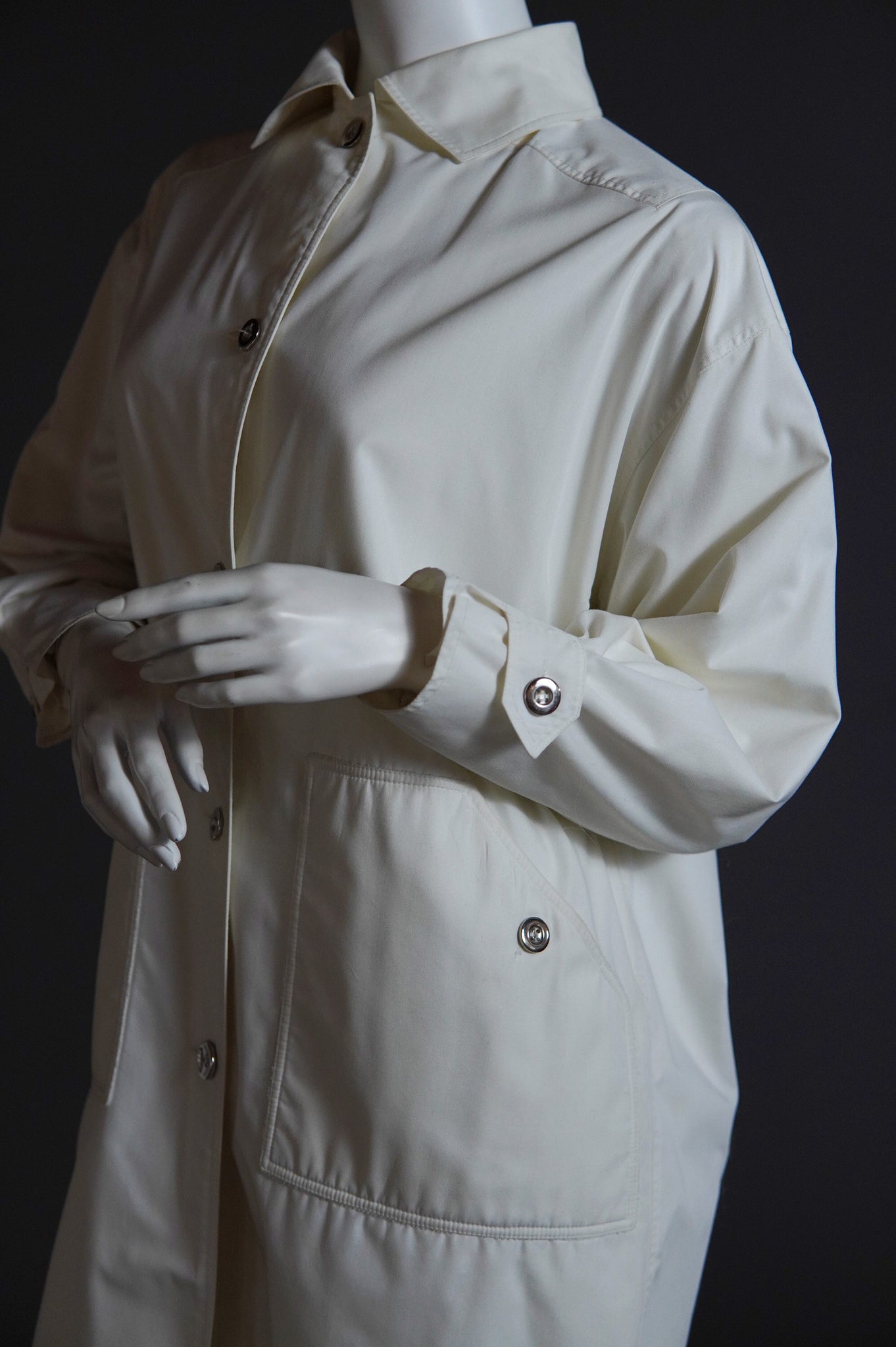 vintage Courrèges retro-futurist white coat with silver accents - S/M