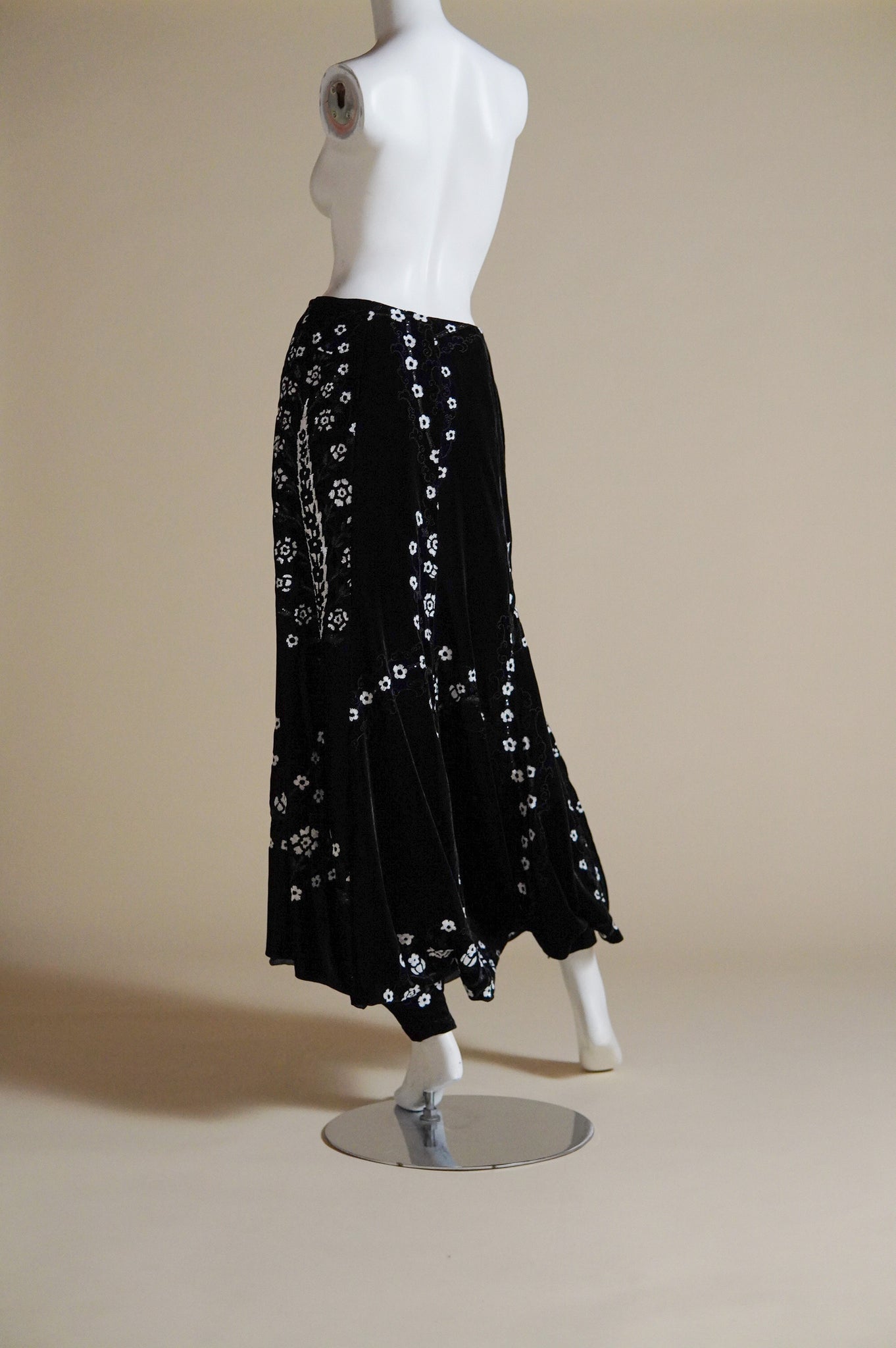 F/W 2002 Giorgio Armani runway velvet skirt/pants hybrid with sequins - S