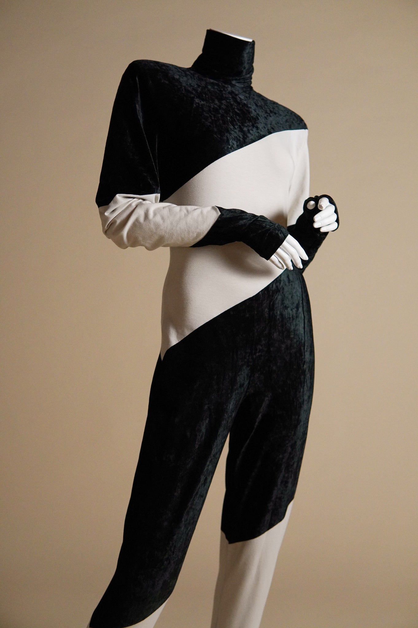 F/W 1990 Norma Kamali runway diagonal black and white jumpsuit - XS/S