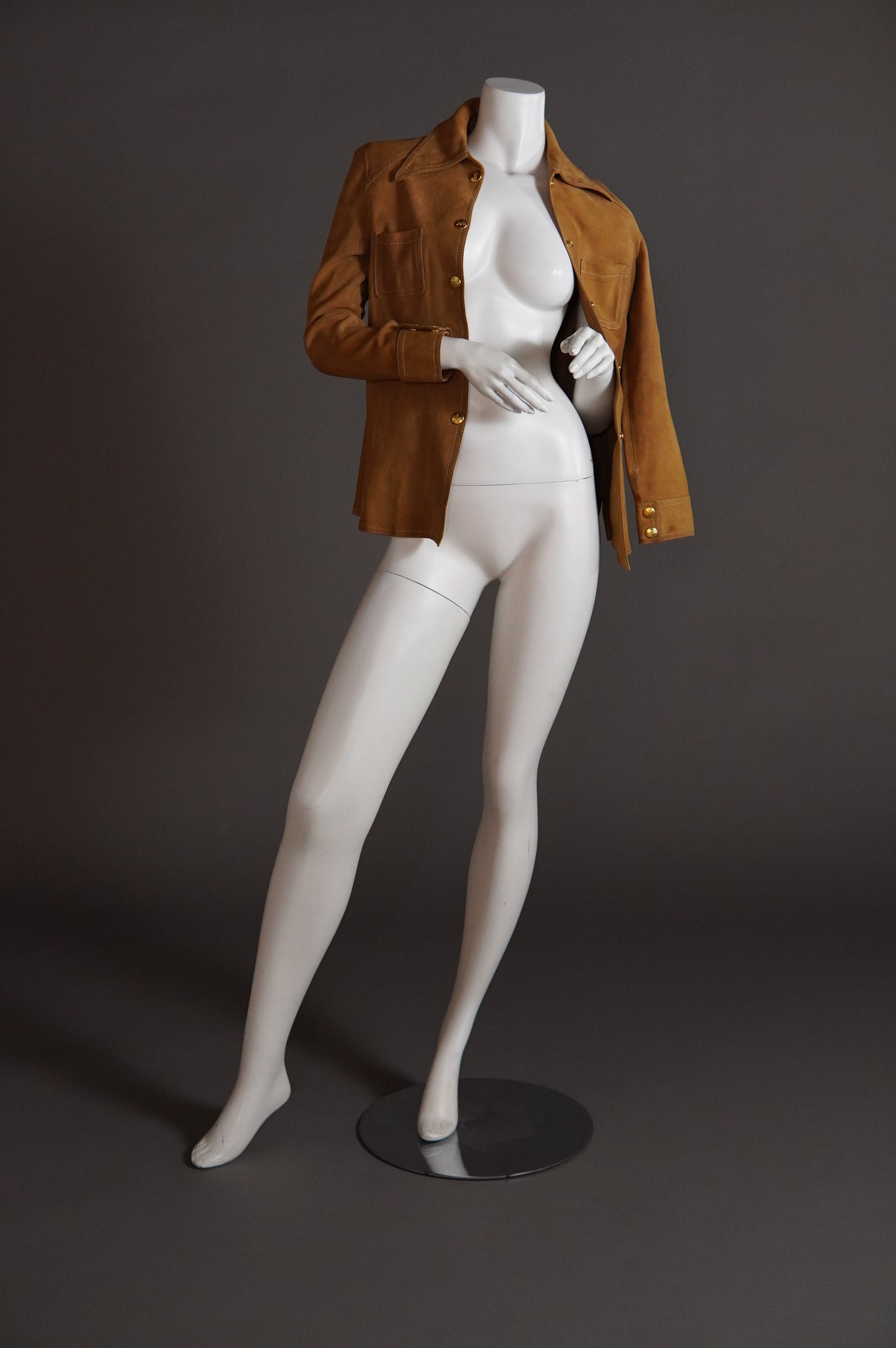 1970s Céline shirt jacket in tan suede with shiny gold hardware - XXS/XS