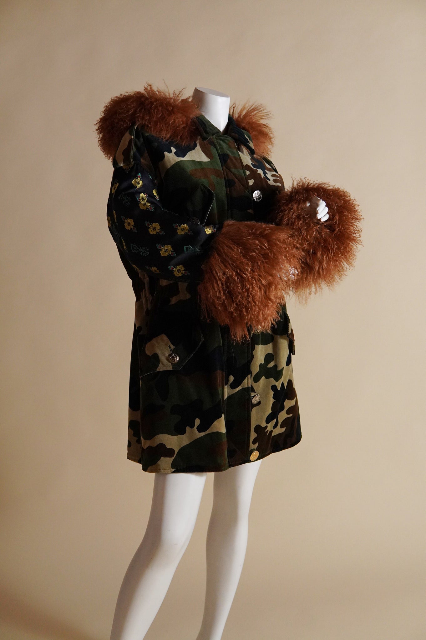 F/W 1994 Complice by Dolce & Gabbana camo coat with brocade sleeves and Mongolian fur trim - M/L/XL