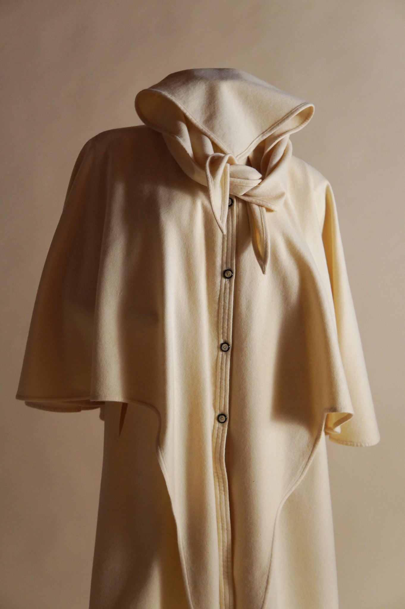 1980s Emanuel Ungaro layered wool cape in cream - O/S