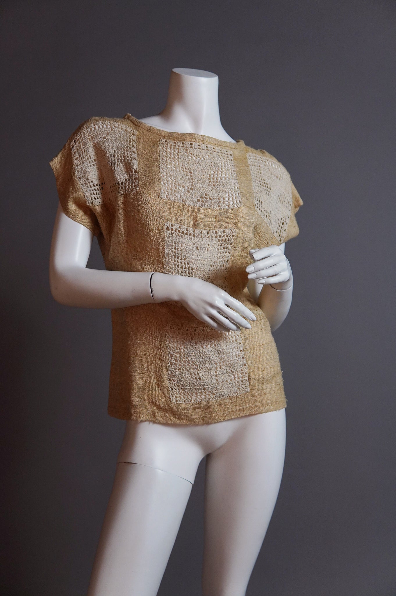 1970s top with open crochet squares - S/M