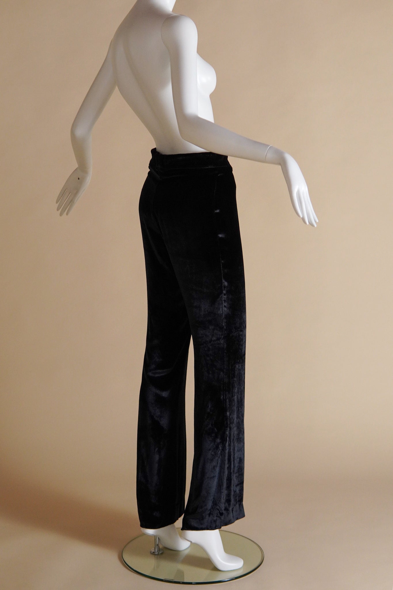 F/W 1999 Gucci by Tom Ford runway and ad campaign black velvet trousers - XS