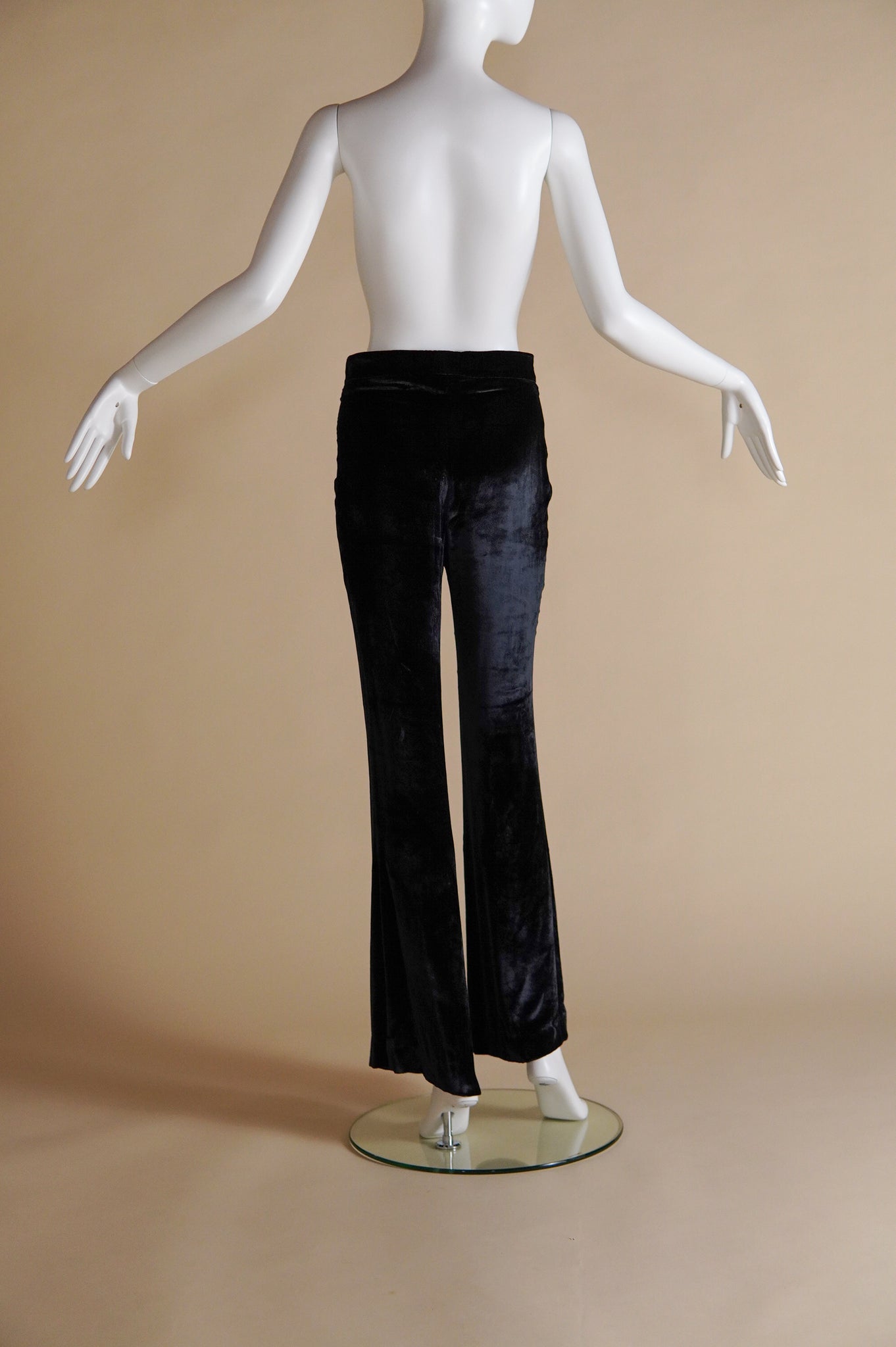 F/W 1999 Gucci by Tom Ford runway and ad campaign black velvet trousers - XS