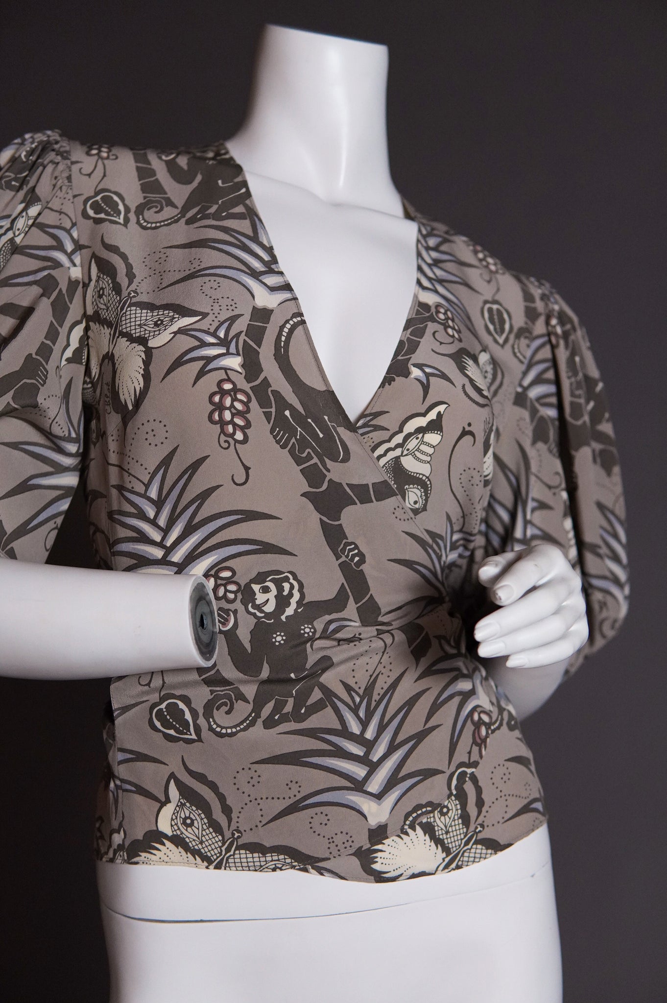 S/S 2002 Chloé by Phoebe Philo silk wrap blouse with puff sleeve in monkey print - M/L