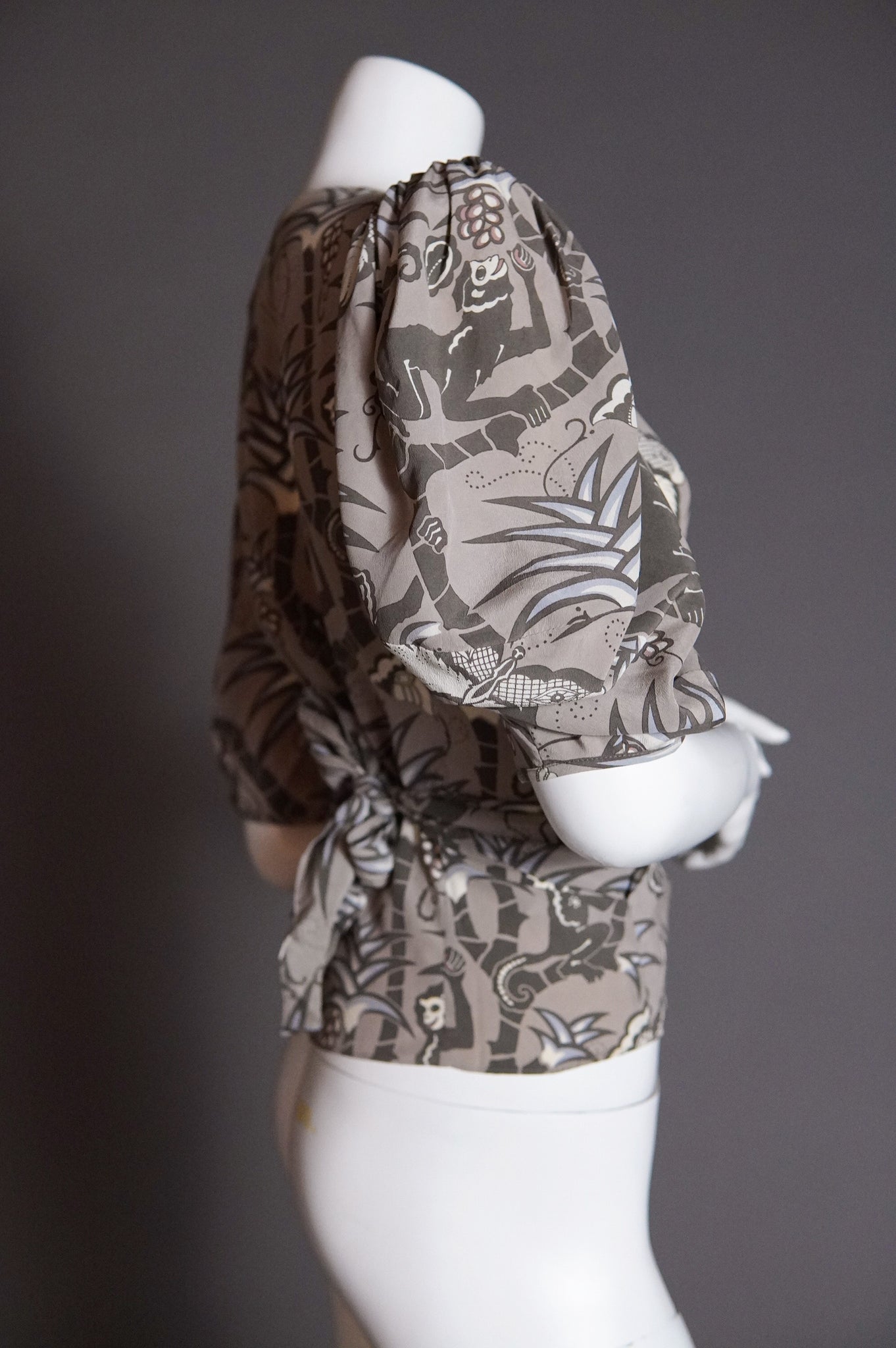 S/S 2002 Chloé by Phoebe Philo silk wrap blouse with puff sleeve in monkey print - M/L