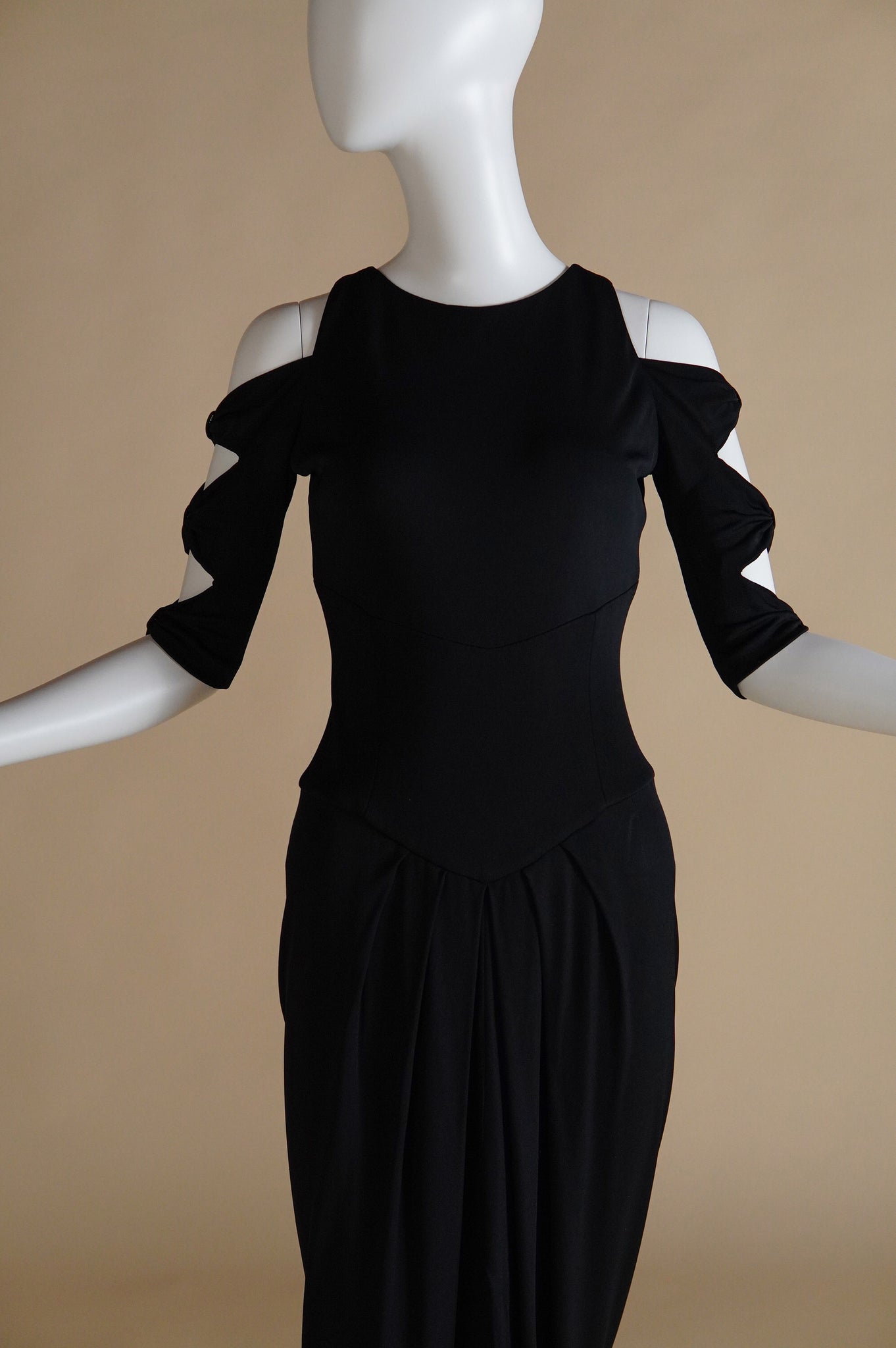 1980s Vicky Tiel Couture black dress with cut-out sleeves and open back - XS/S