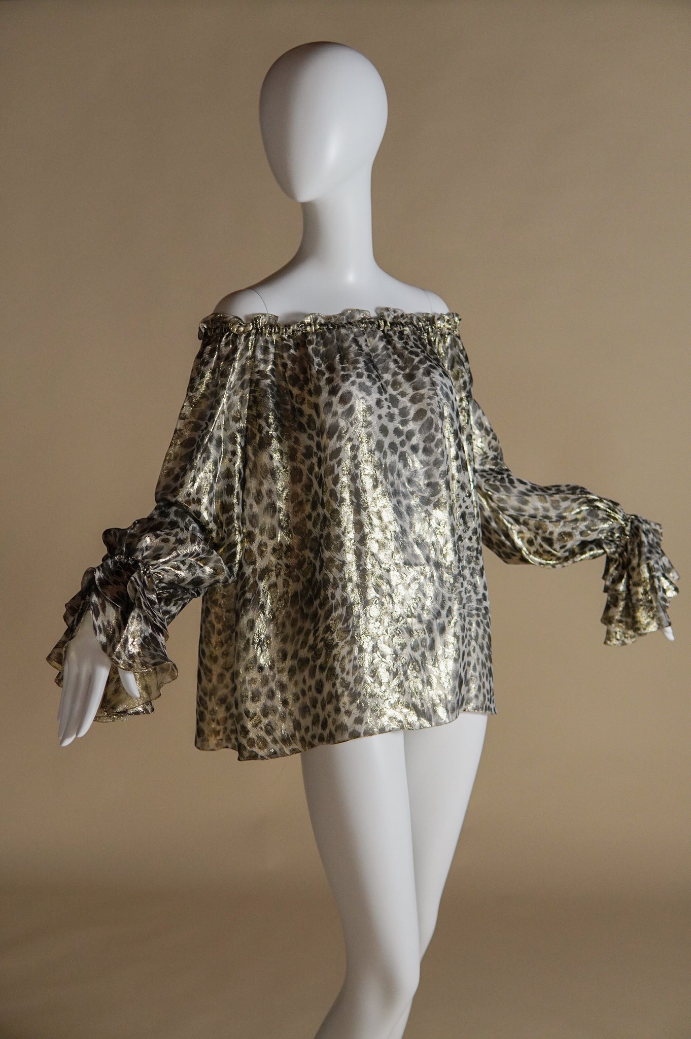 Emanuel Ungaro by Giambattista Valli silk leopard print gold off the shoulder peasant blouse - O/S