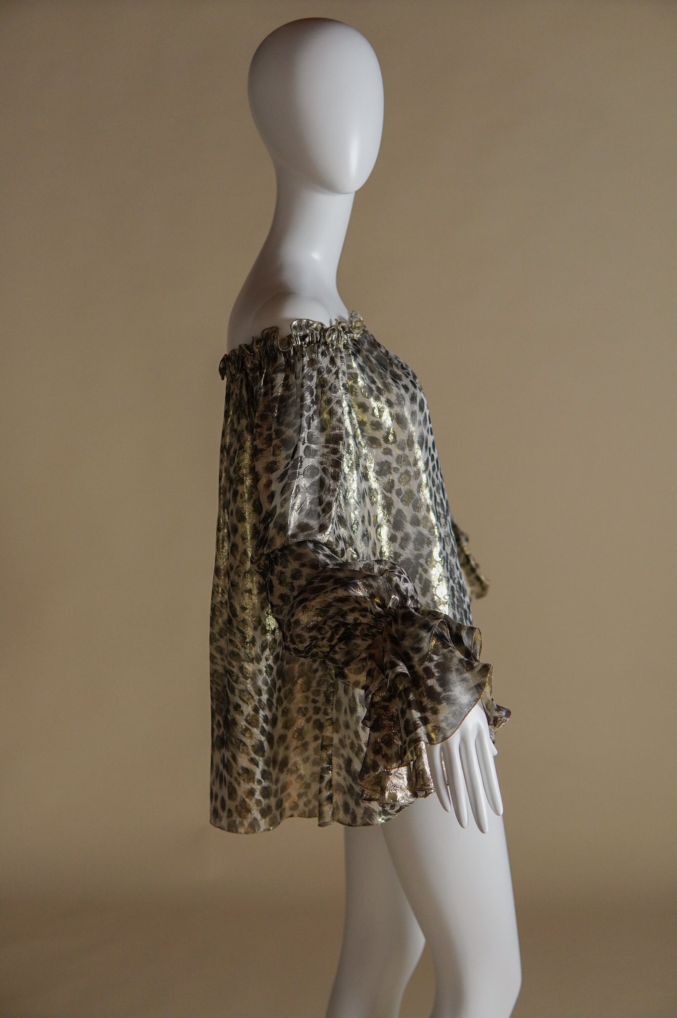Emanuel Ungaro by Giambattista Valli silk leopard print gold off the shoulder peasant blouse - O/S