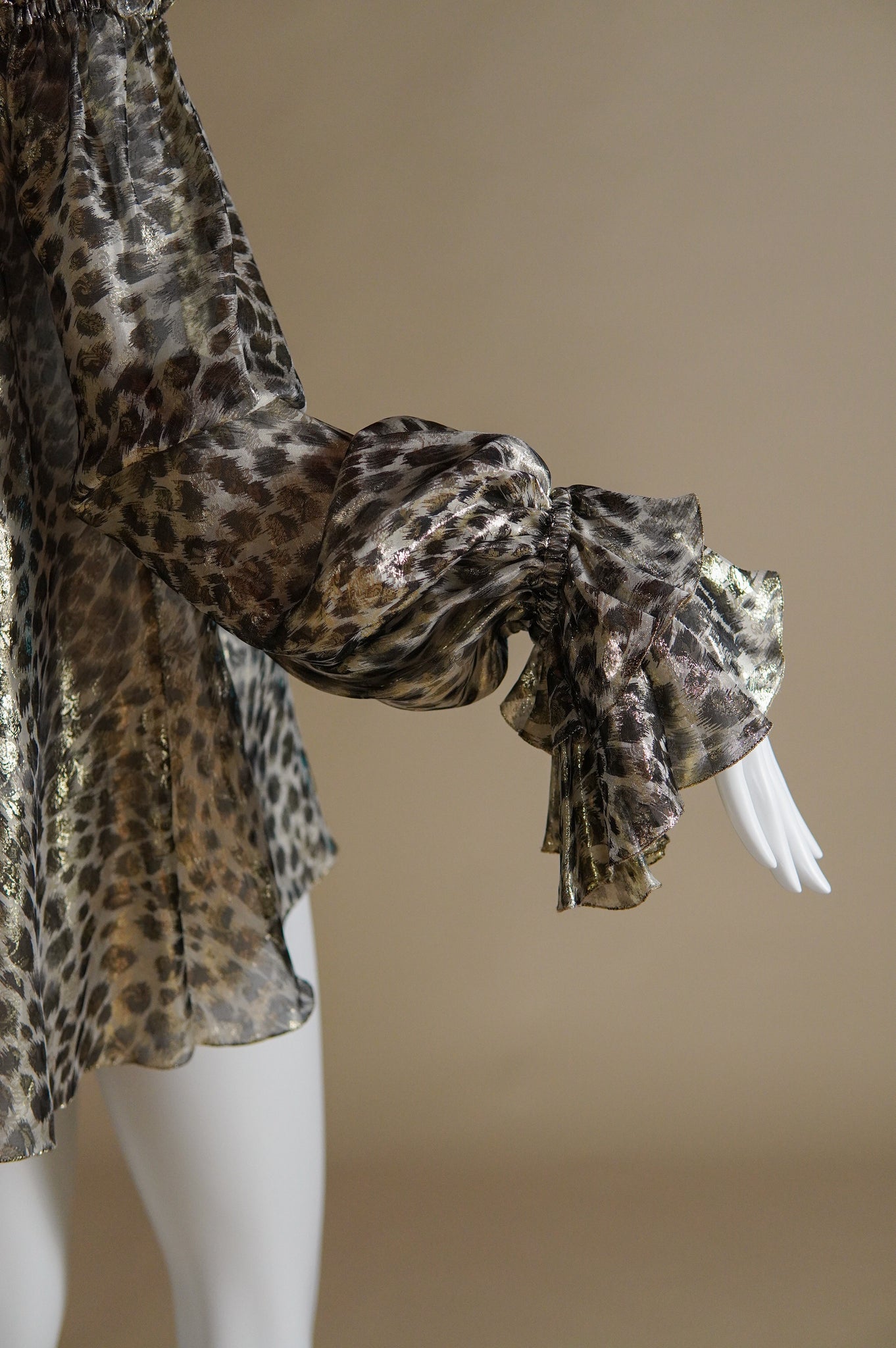 Emanuel Ungaro by Giambattista Valli silk leopard print gold off the shoulder peasant blouse - O/S