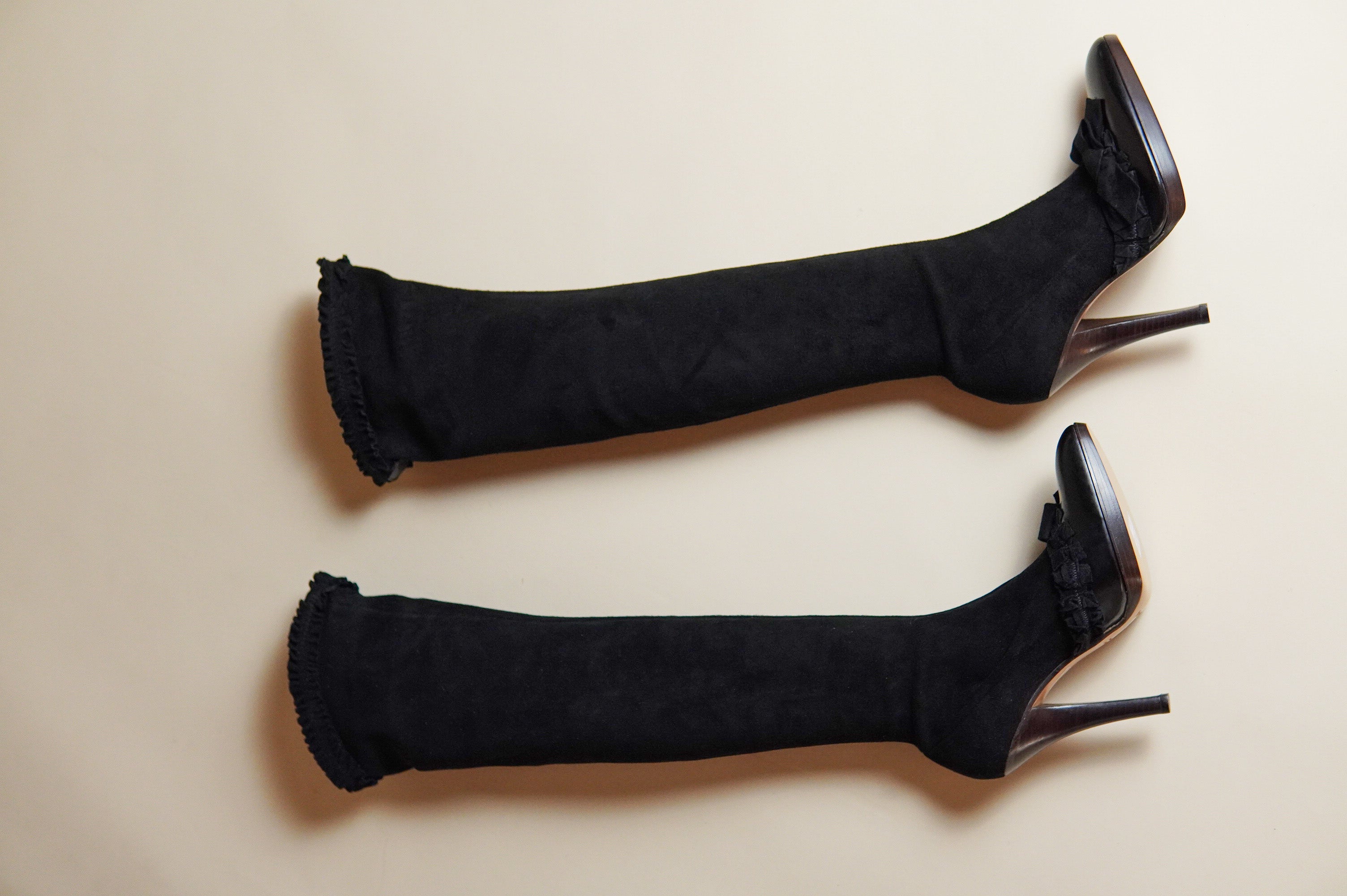 F/W 2002 Yves Saint Laurent by Tom Ford campaign and runway suede