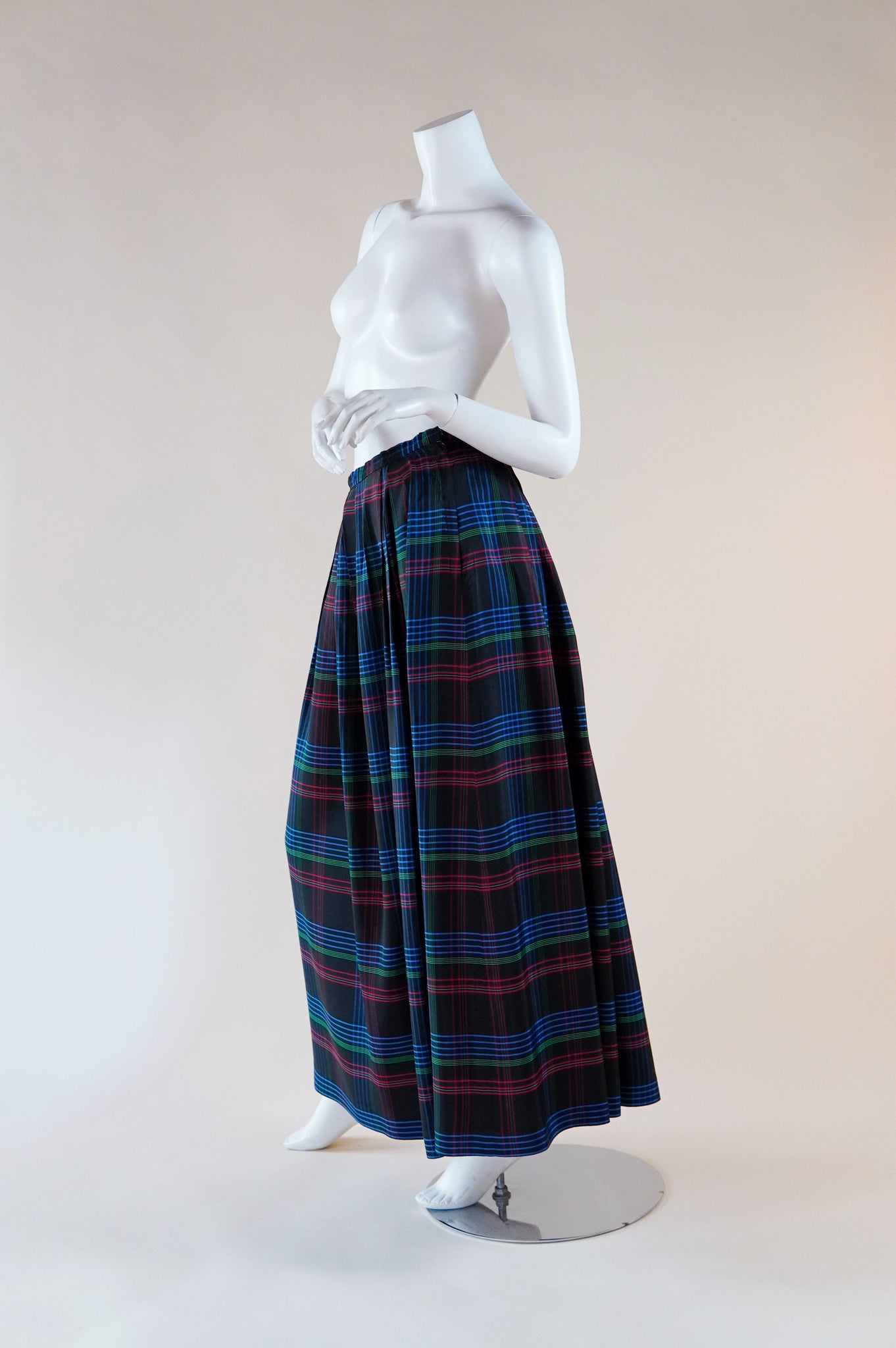 RESERVED 1980s Holt Renfrew plaid taffeta skirt - M
