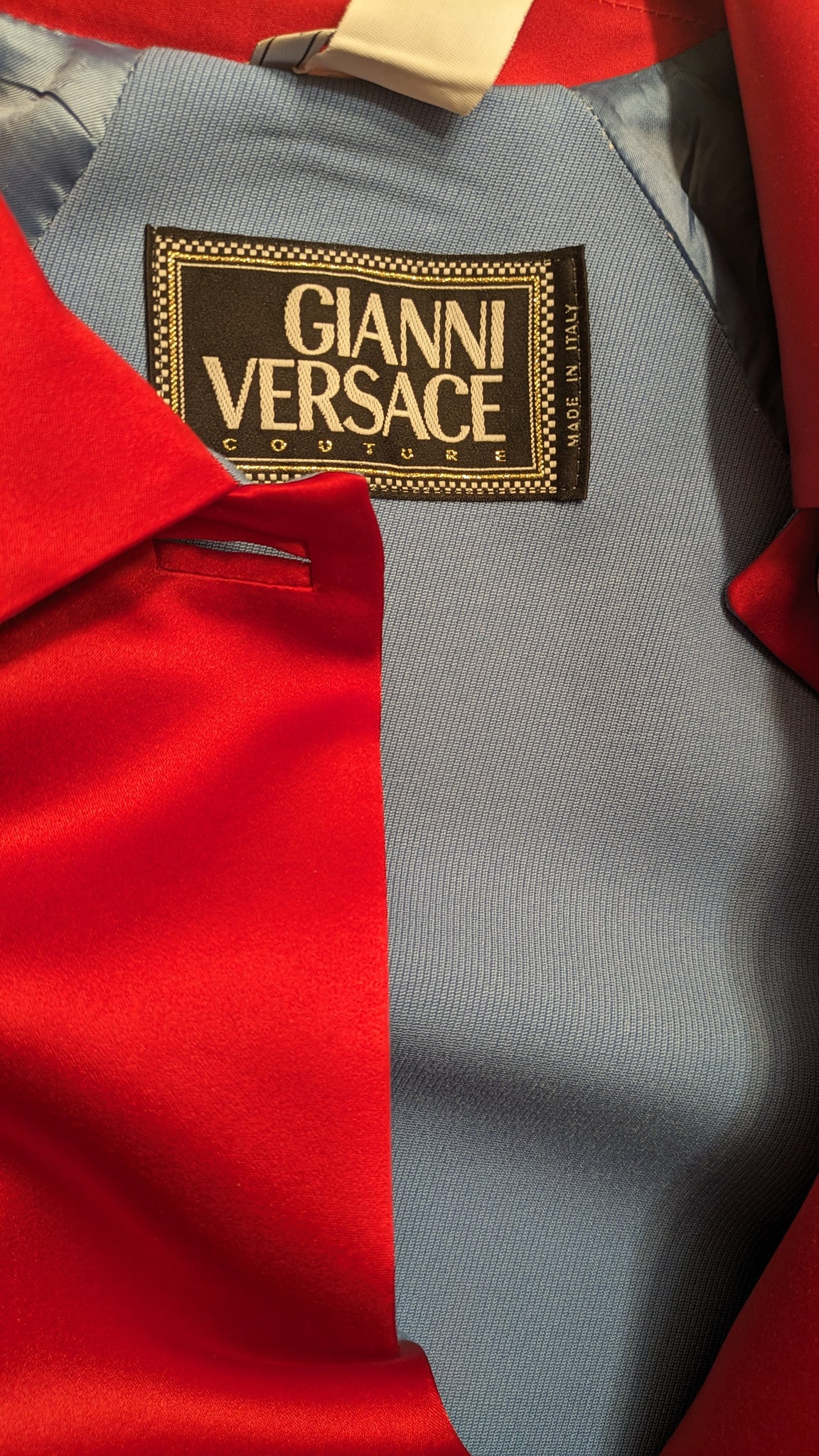 F/W 1996 runway Gianni Versace red satin jacket with blue lining - O/S