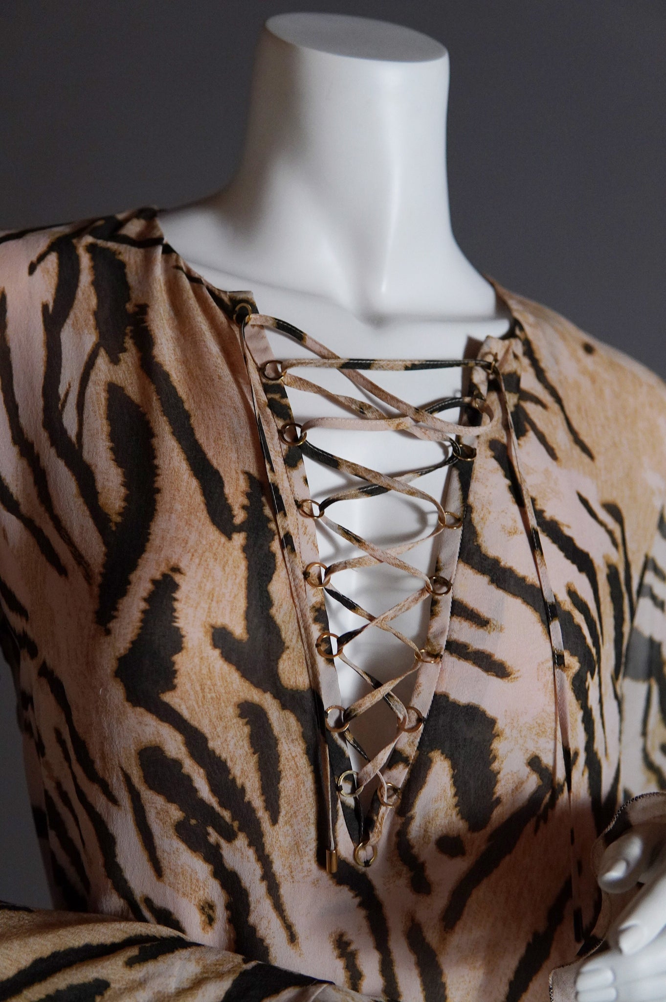 Emanuel Ungaro by Giambattista Valli silk animal print dress with ruffles and braided rope tie - S/M