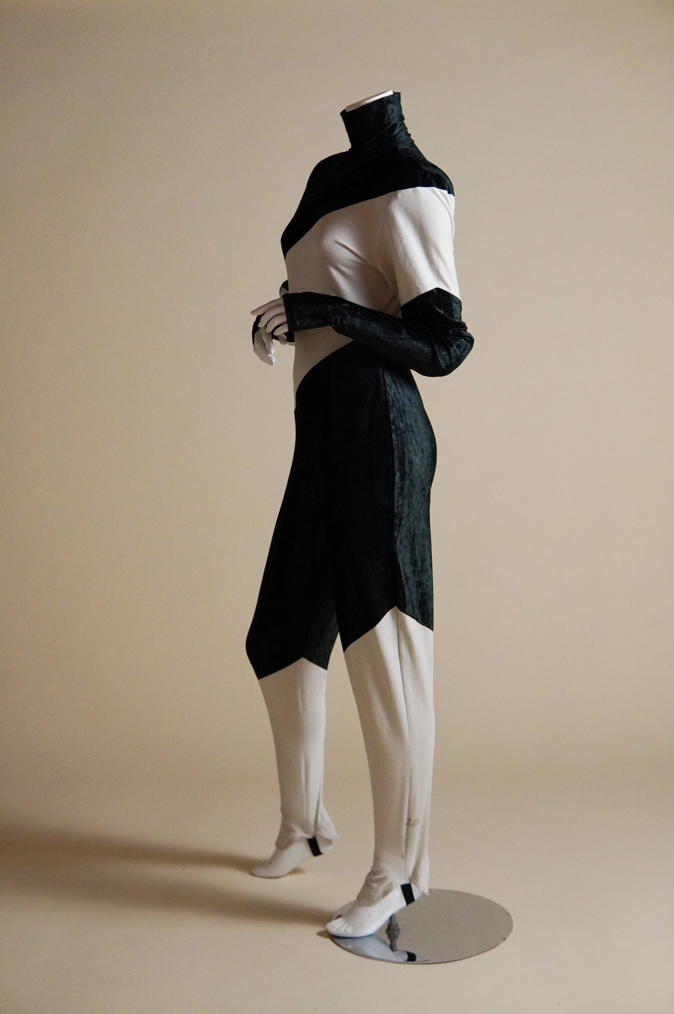 F/W 1990 Norma Kamali runway diagonal black and white jumpsuit - XS/S