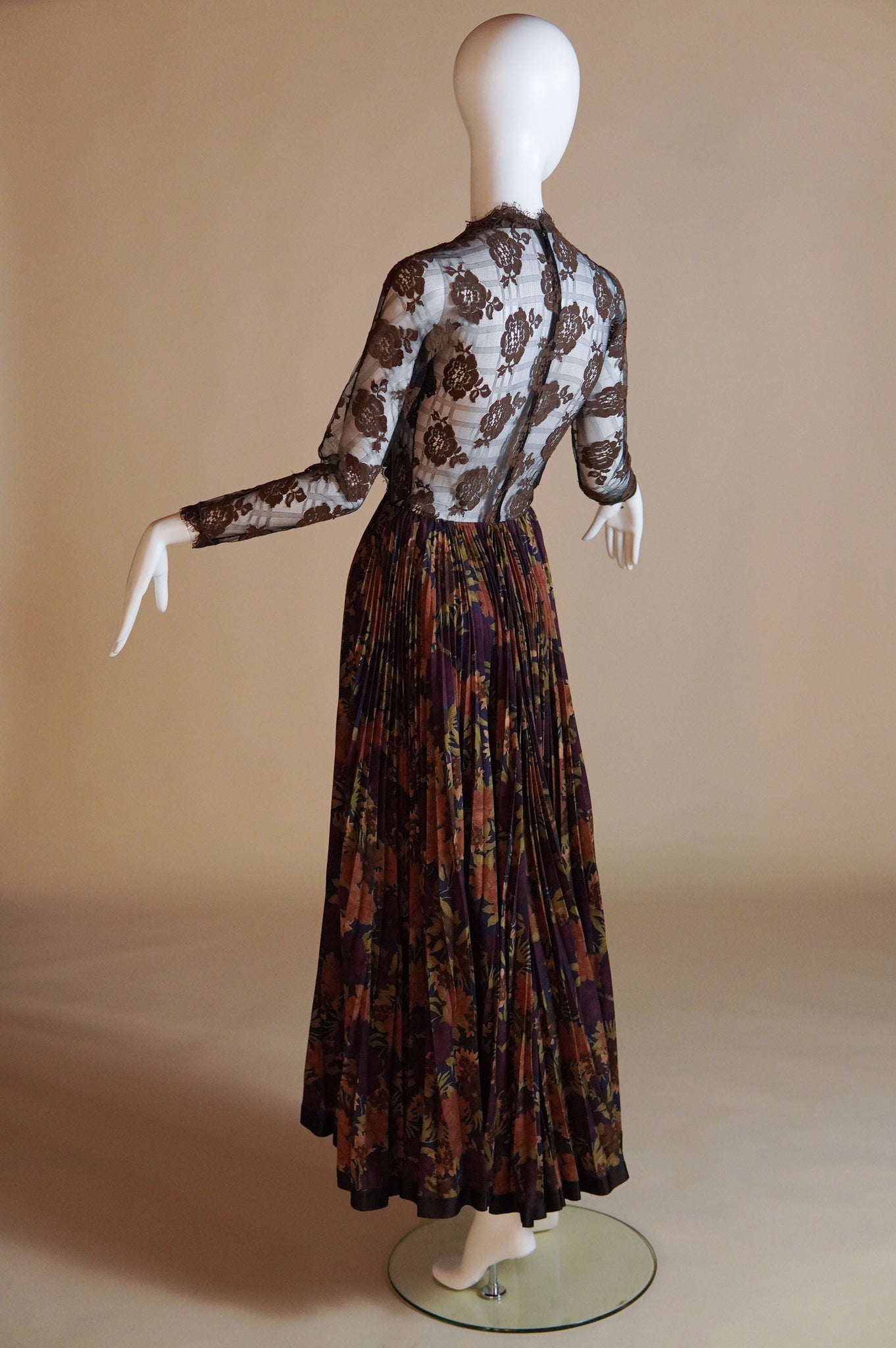 F/W 1995 Geoffrey Beene dress with sheer lace bodice and accordion pleated wool skirt - XXS/XS
