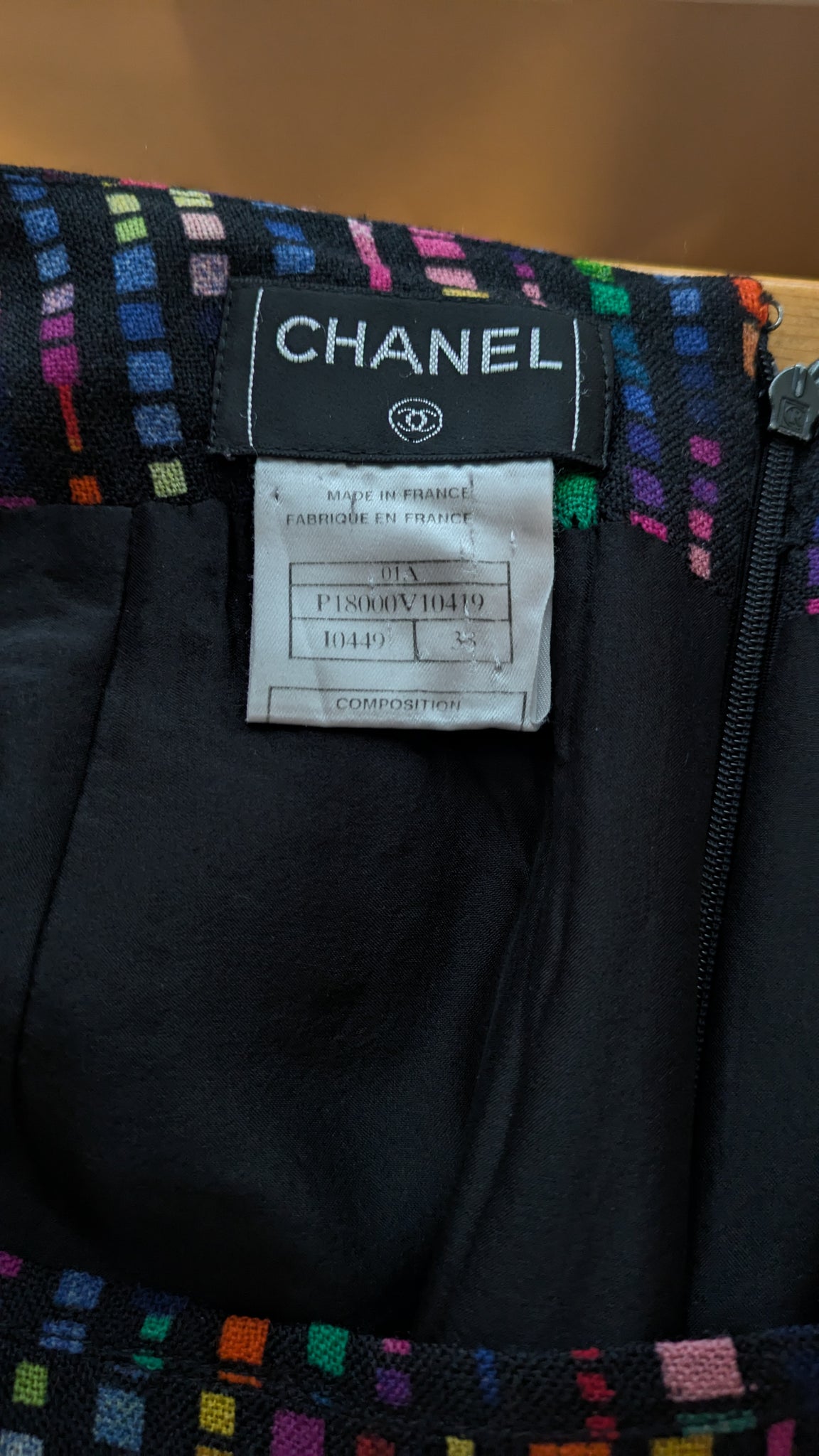 F/W 2001 Chanel by Karl Lagerfeld fluted mermaid wool skirt with multi-colour pattern - S/M