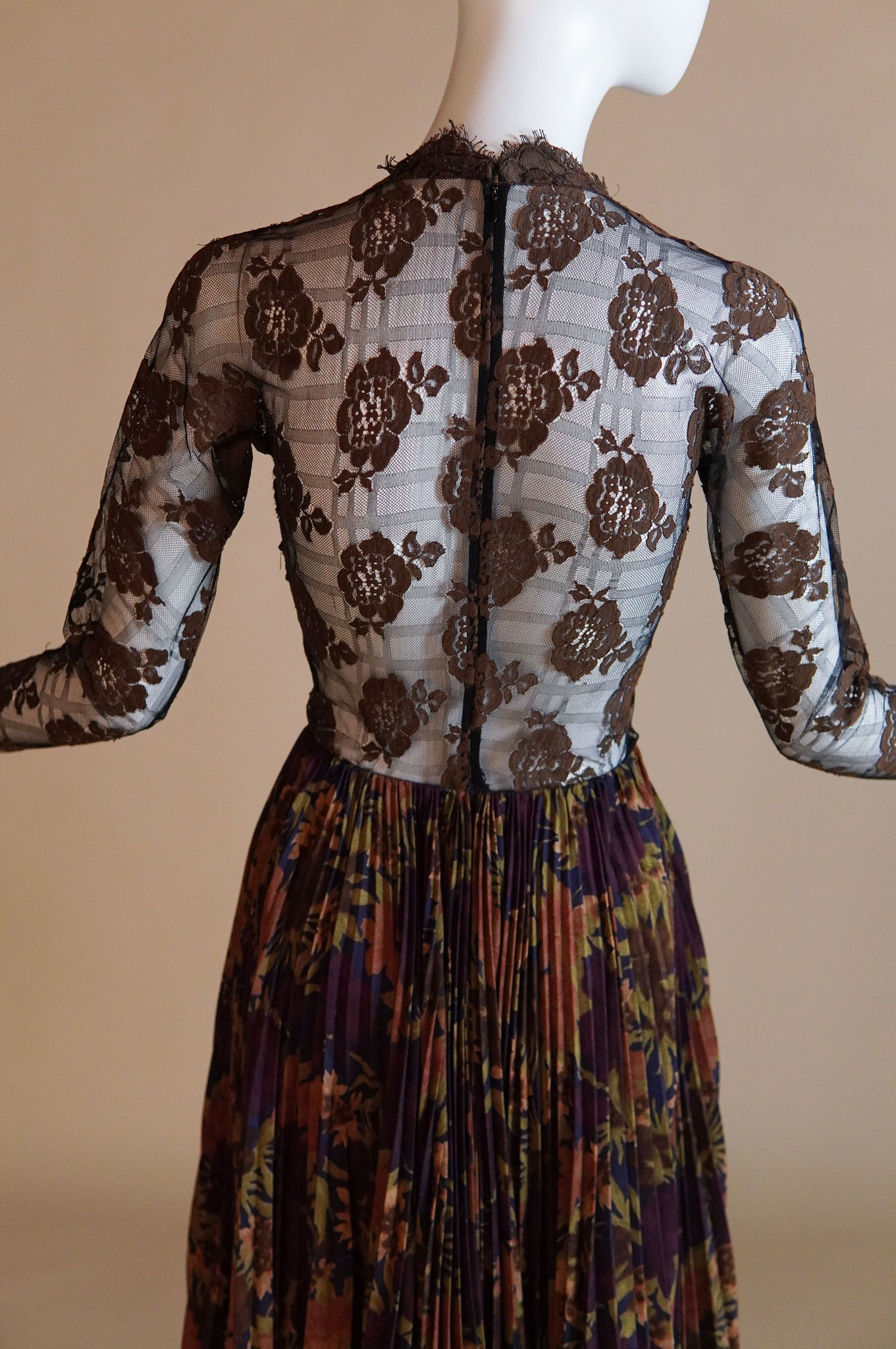 F/W 1995 Geoffrey Beene dress with sheer lace bodice and accordion pleated wool skirt - XXS/XS