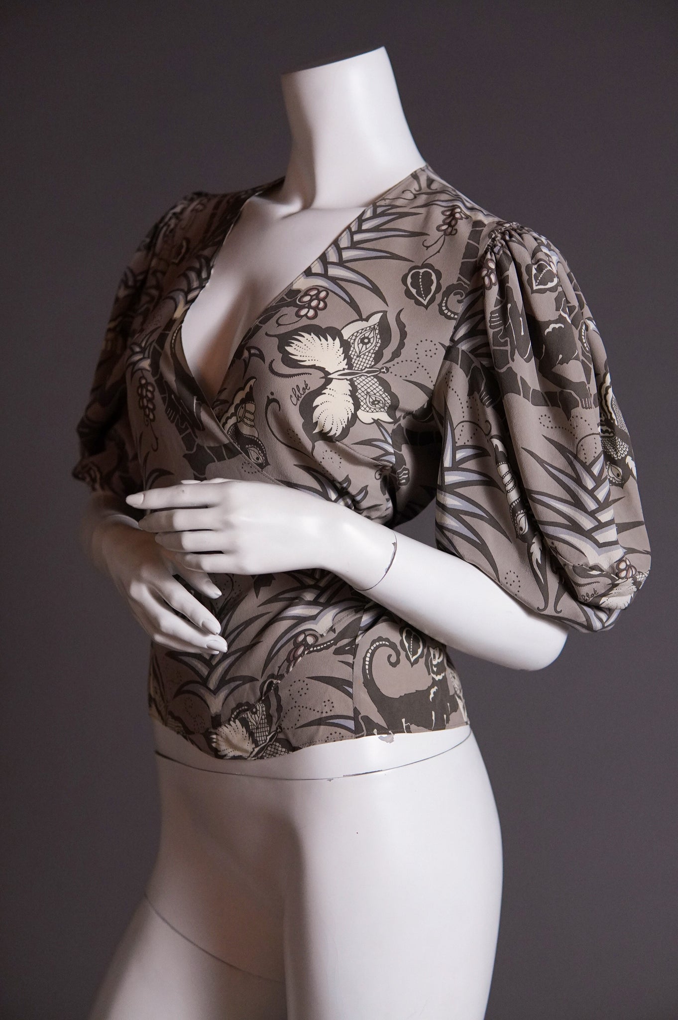 S/S 2002 Chloé by Phoebe Philo silk wrap blouse with puff sleeve in monkey print - M/L