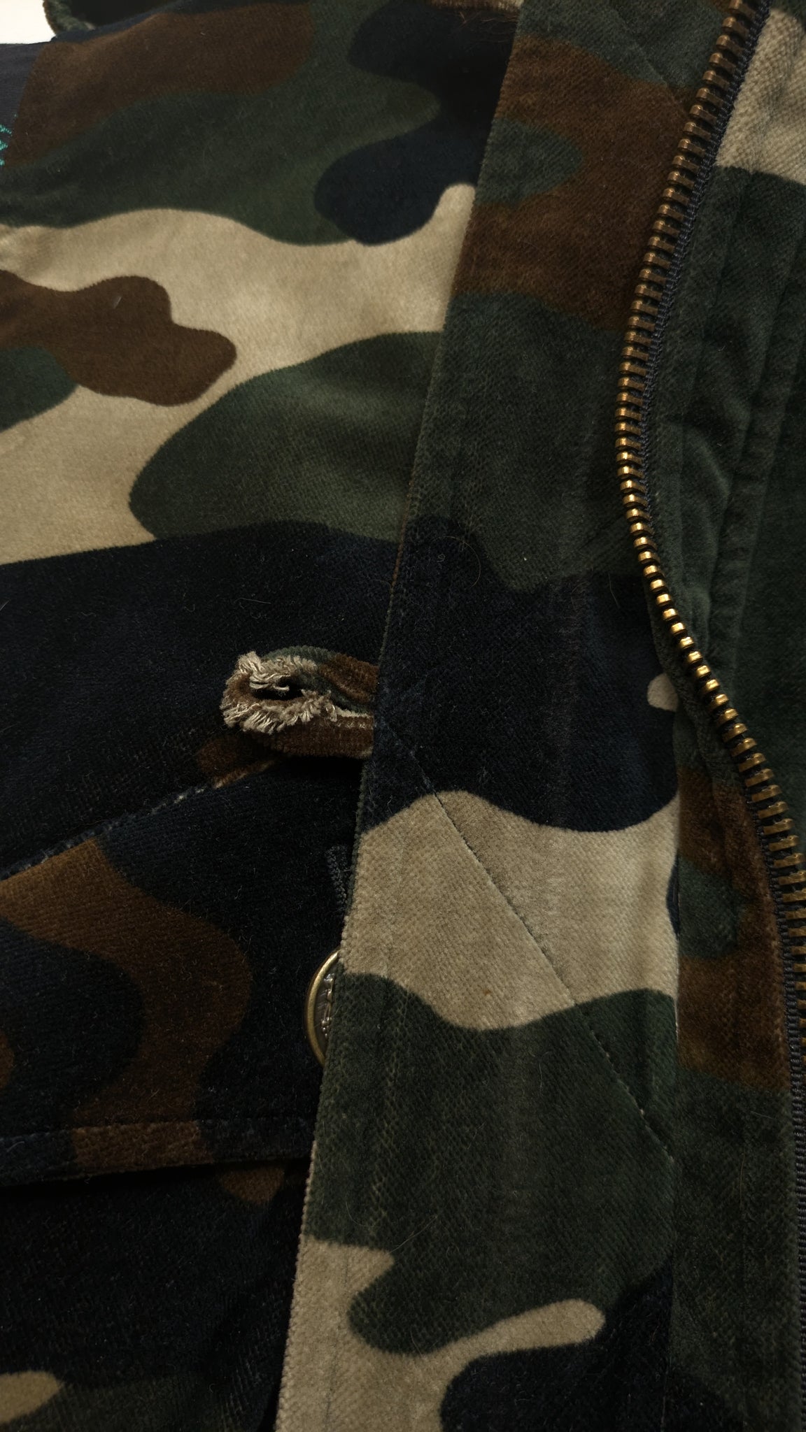 F/W 1994 Complice by Dolce & Gabbana camo coat with brocade sleeves and Mongolian fur trim - M/L/XL