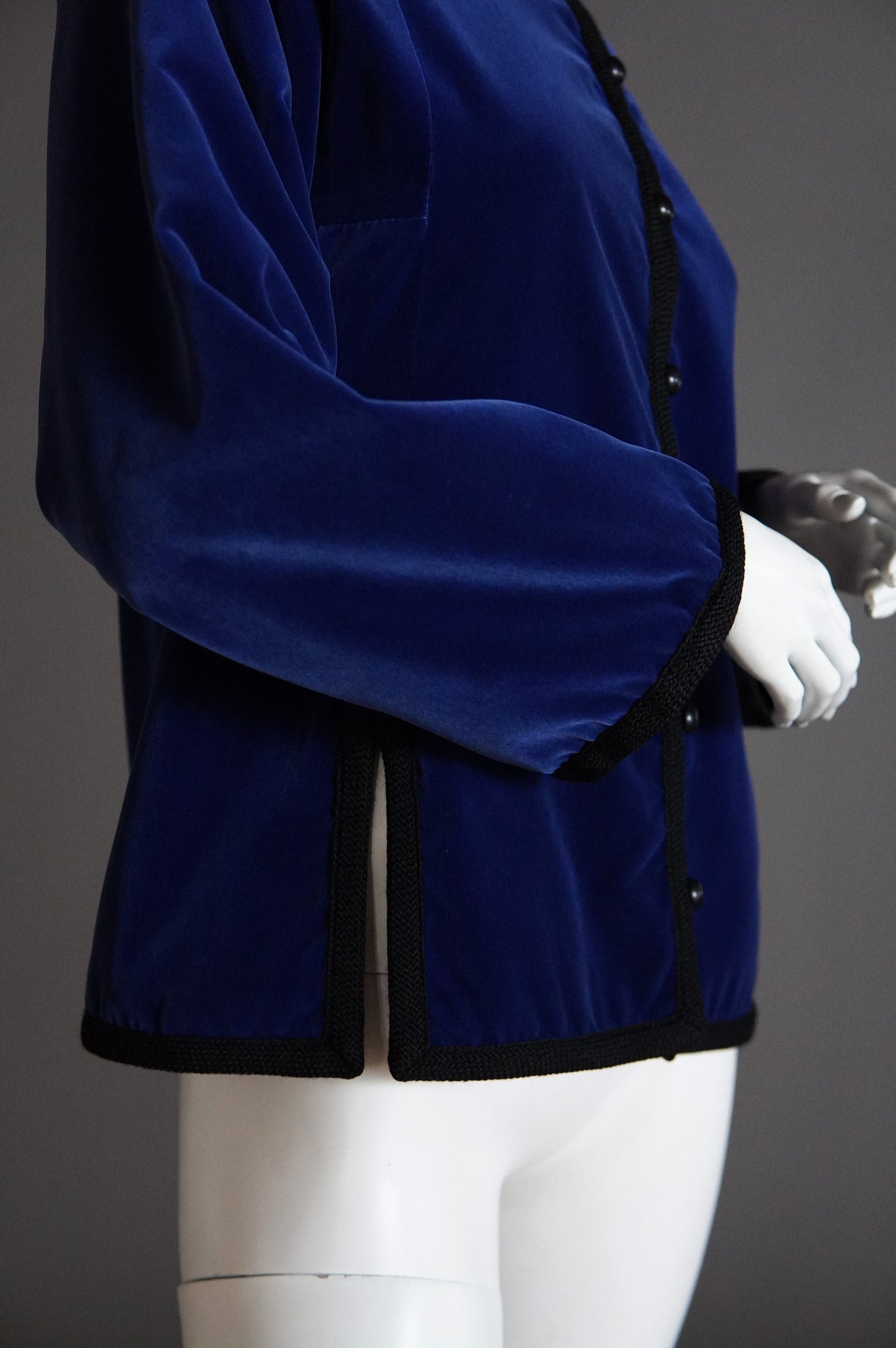 F/W 1976 Yves Saint Laurent Rive Gauche Russian collection blue velvet jacket - S/M