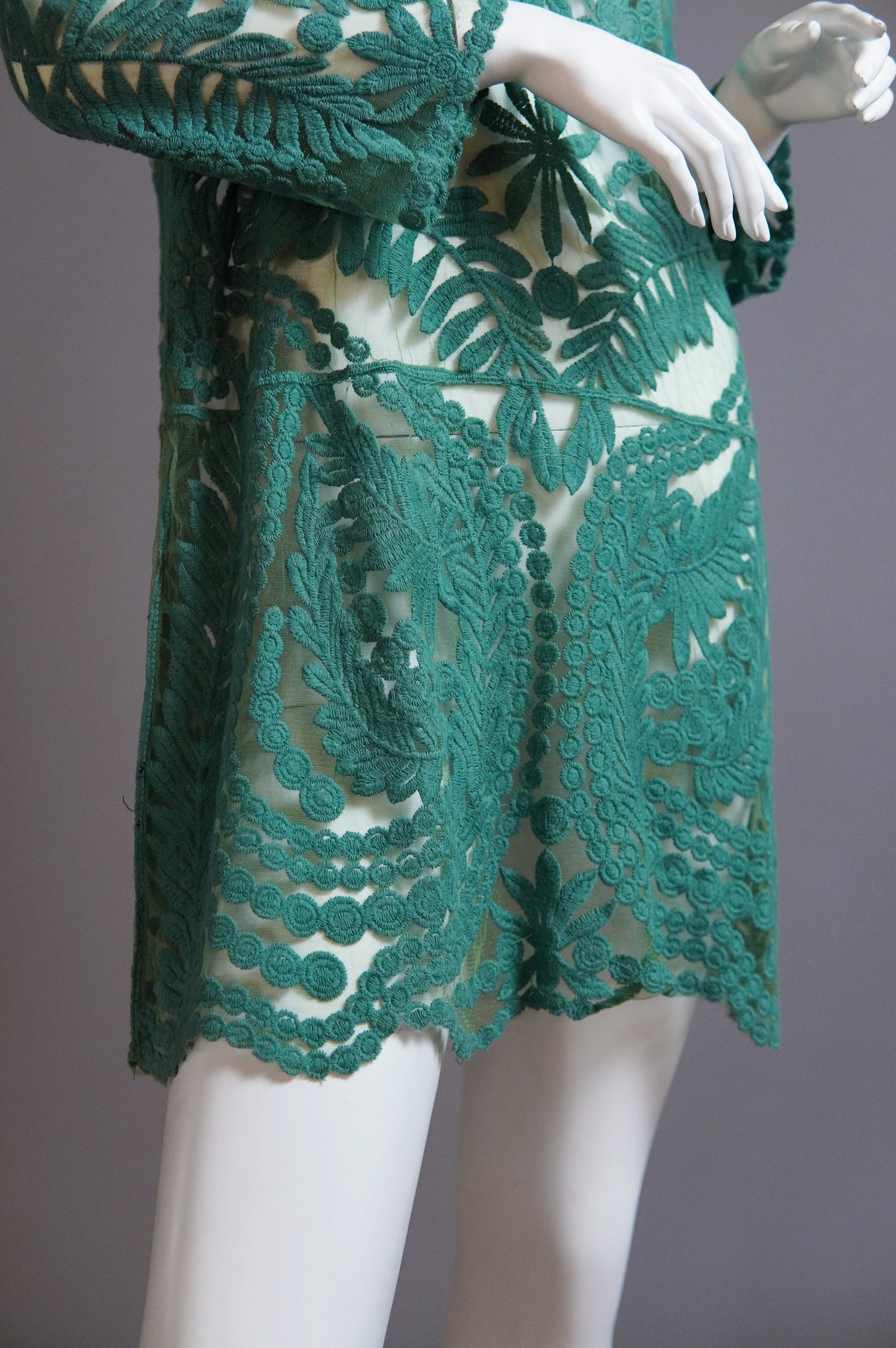 1970s shift dress with hand-embroidered design on mesh - XS/S/M