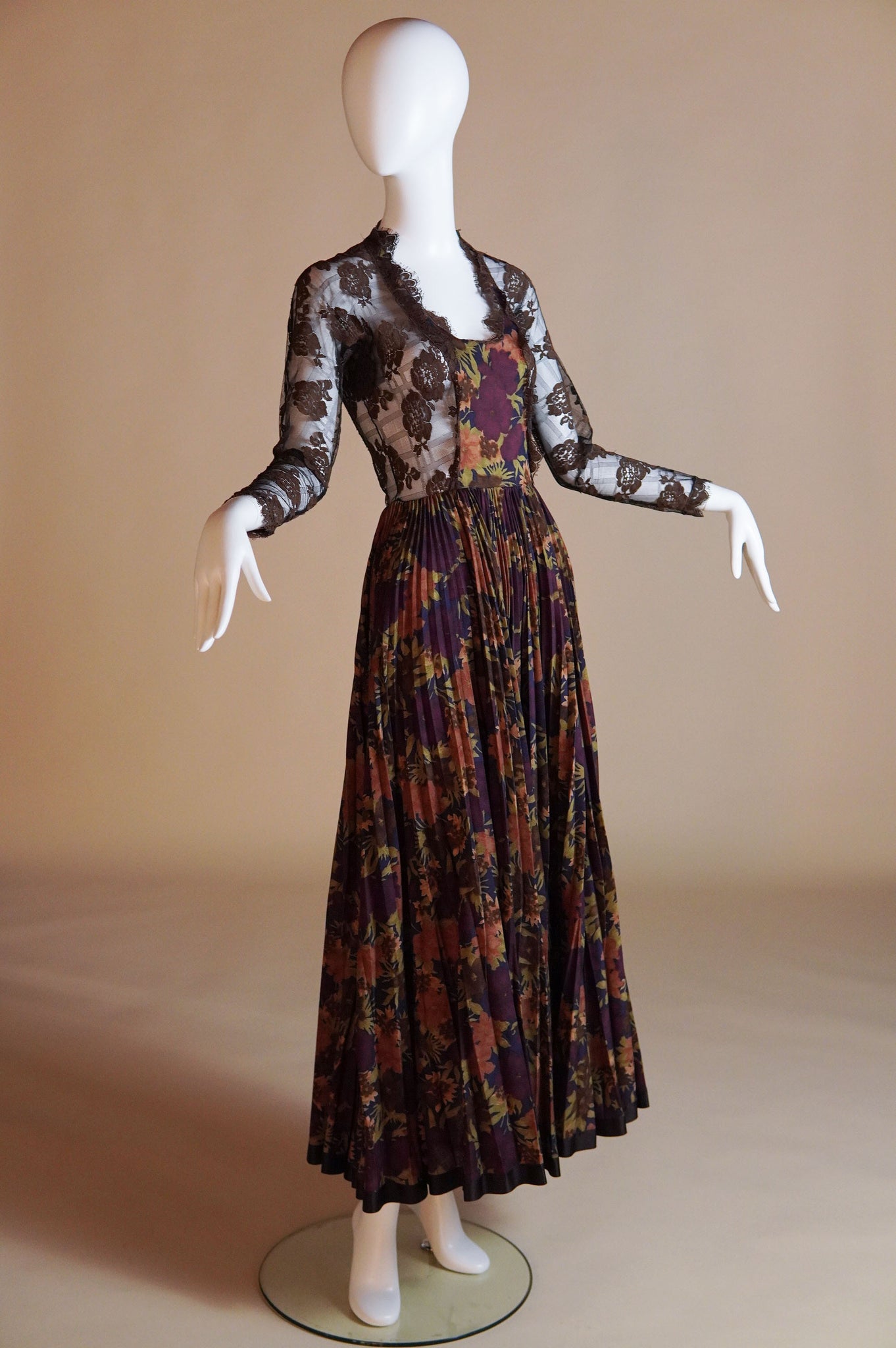 F/W 1995 Geoffrey Beene dress with sheer lace bodice and accordion pleated wool skirt - XXS/XS
