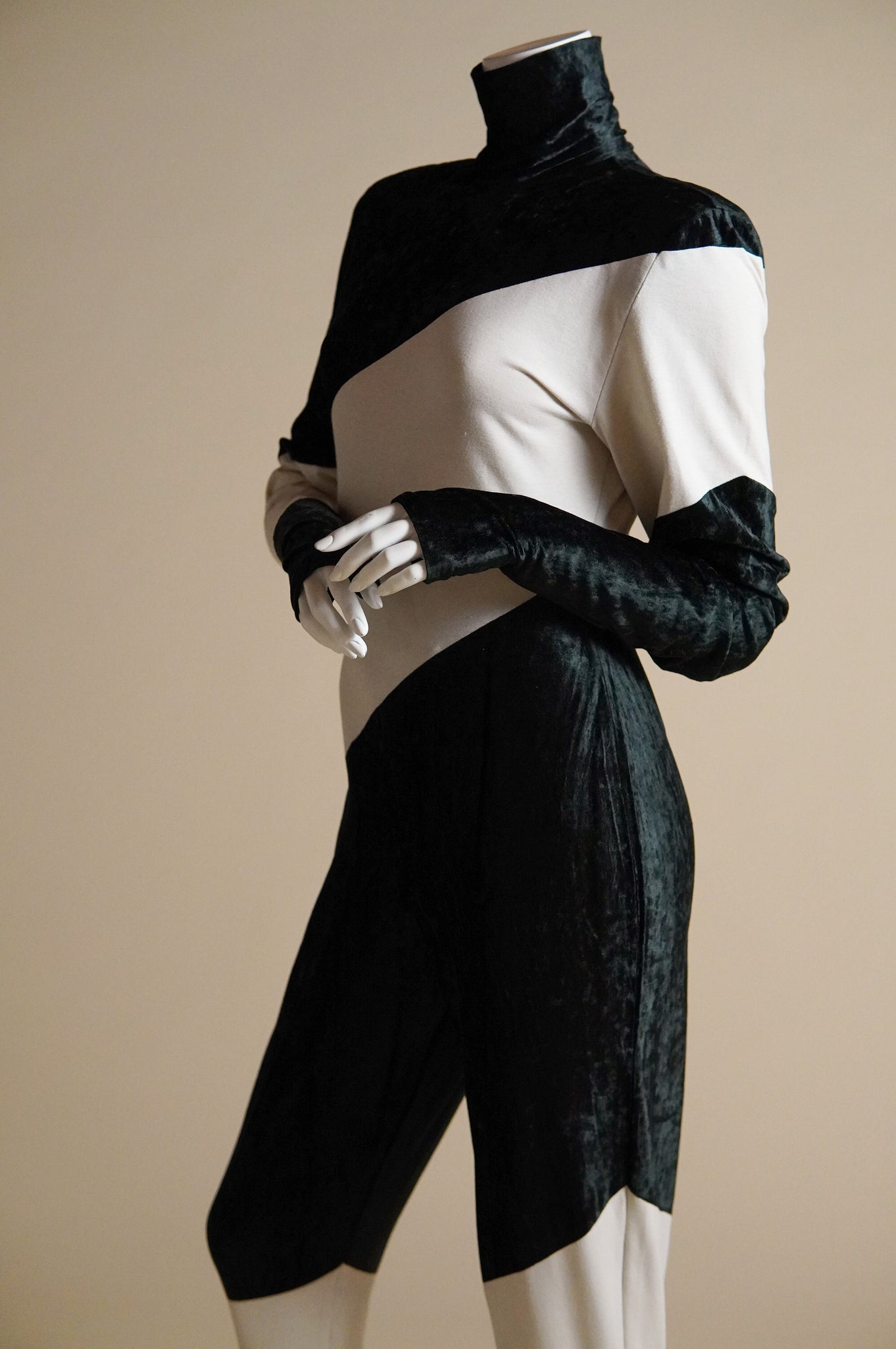 F/W 1990 Norma Kamali runway diagonal black and white jumpsuit - XS/S