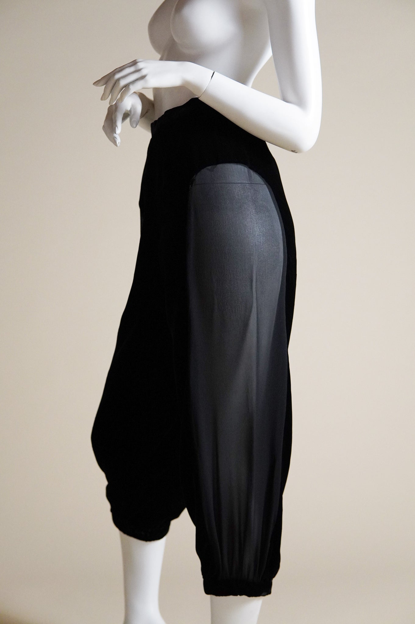 Pierre Balmain Couture silk velvet cropped harem trousers with dramatic sheer silk panels - XS