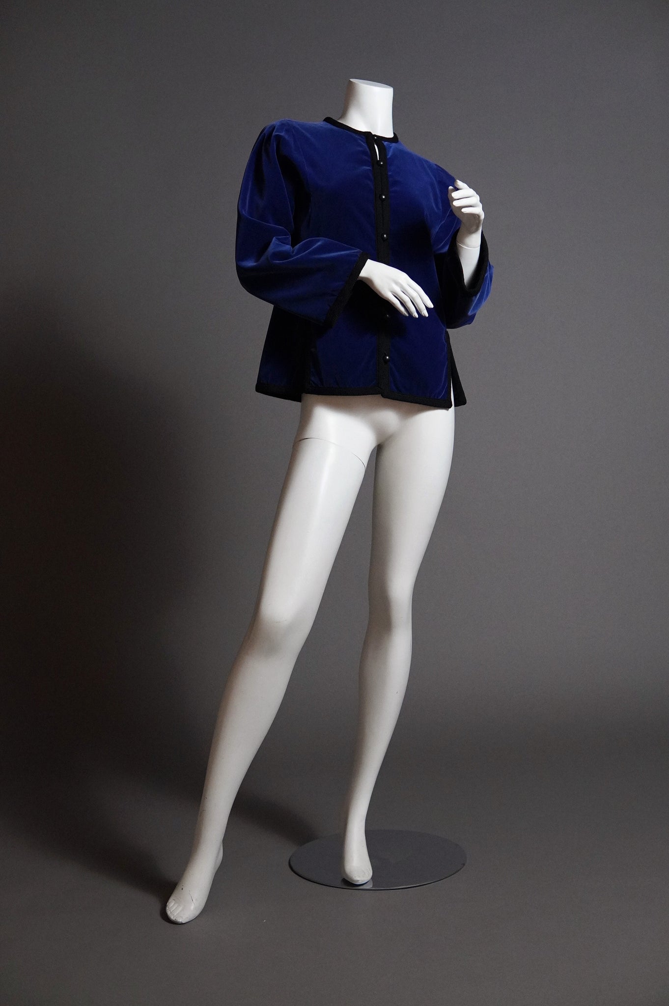 F/W 1976 Yves Saint Laurent Rive Gauche Russian collection blue velvet jacket - S/M